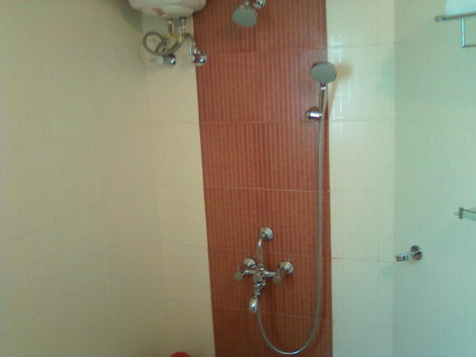 Double or Twin Room with Beach View - Photo 6