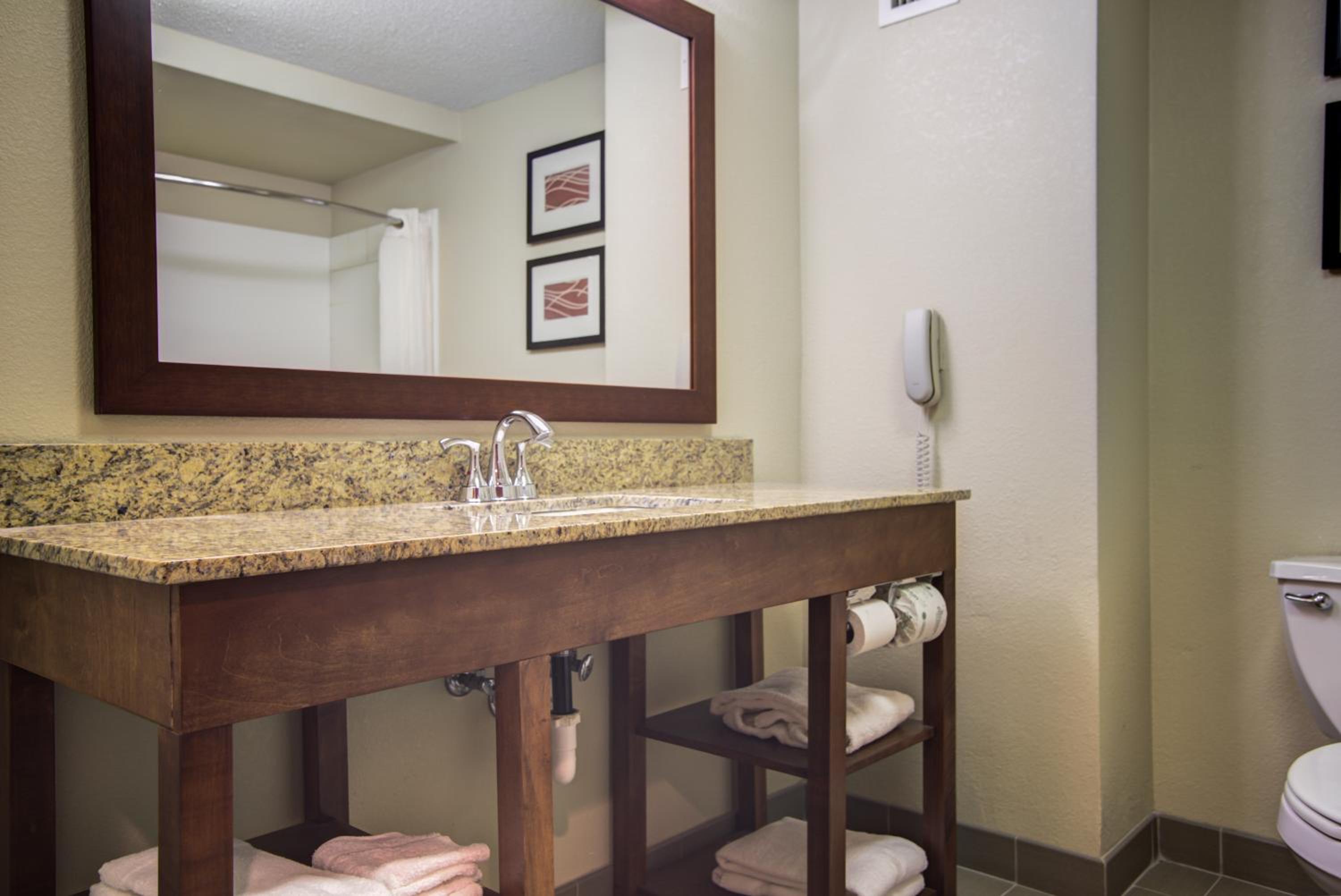 King Room - Disability Access/Non-Smoking - Photo 2