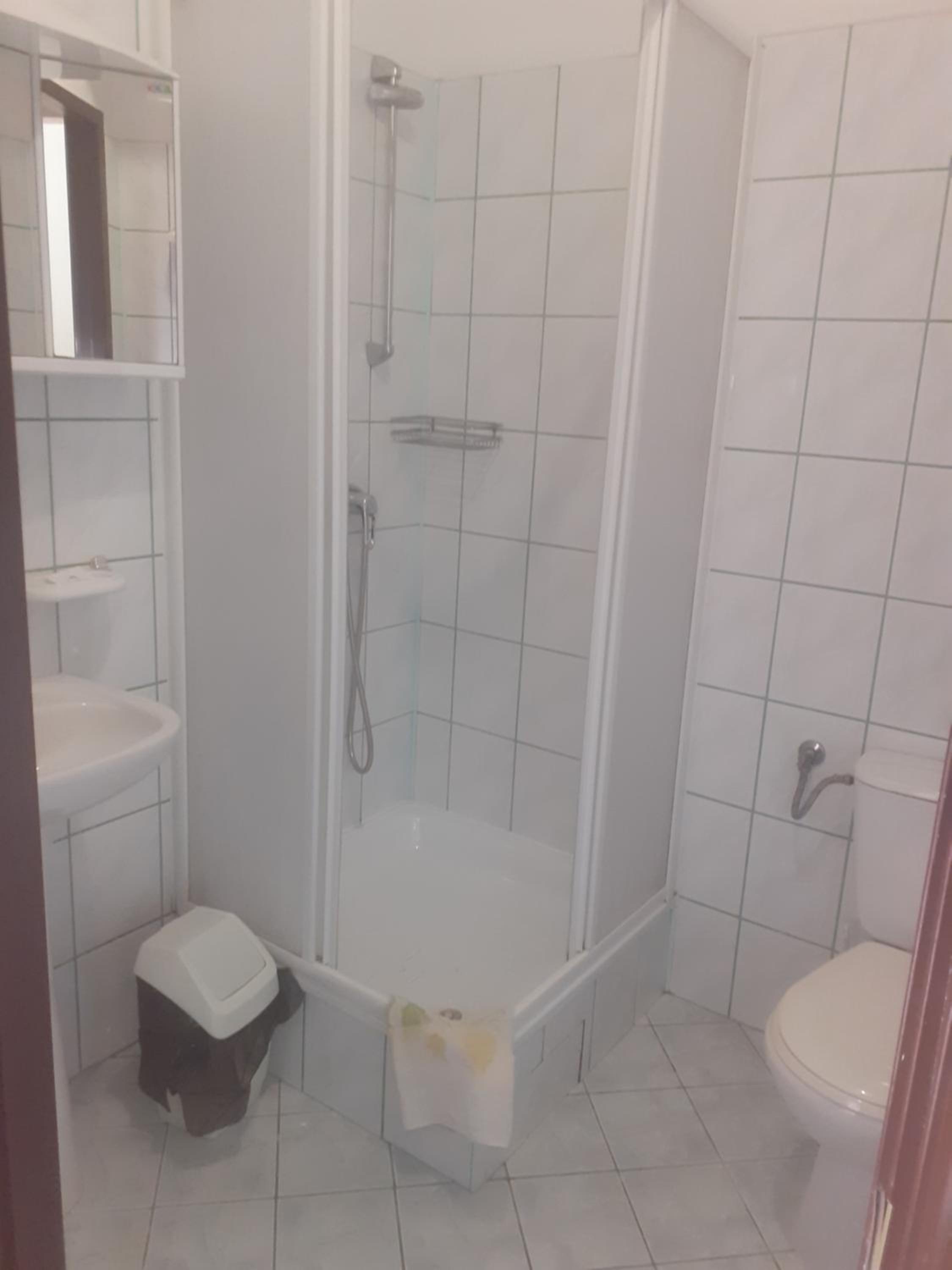 Small Single Room photo 2