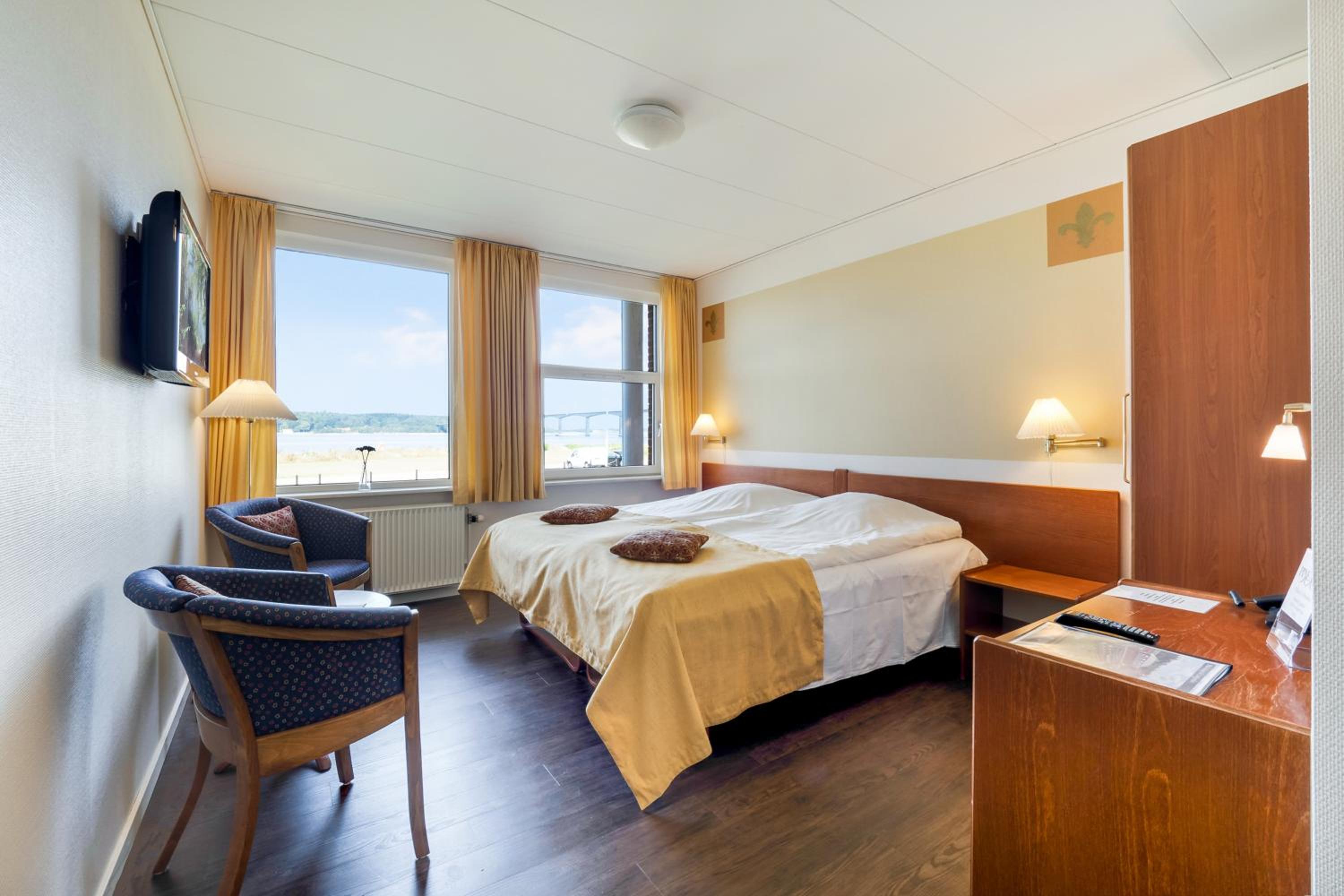 Standard Double Room with Dinner photo 3
