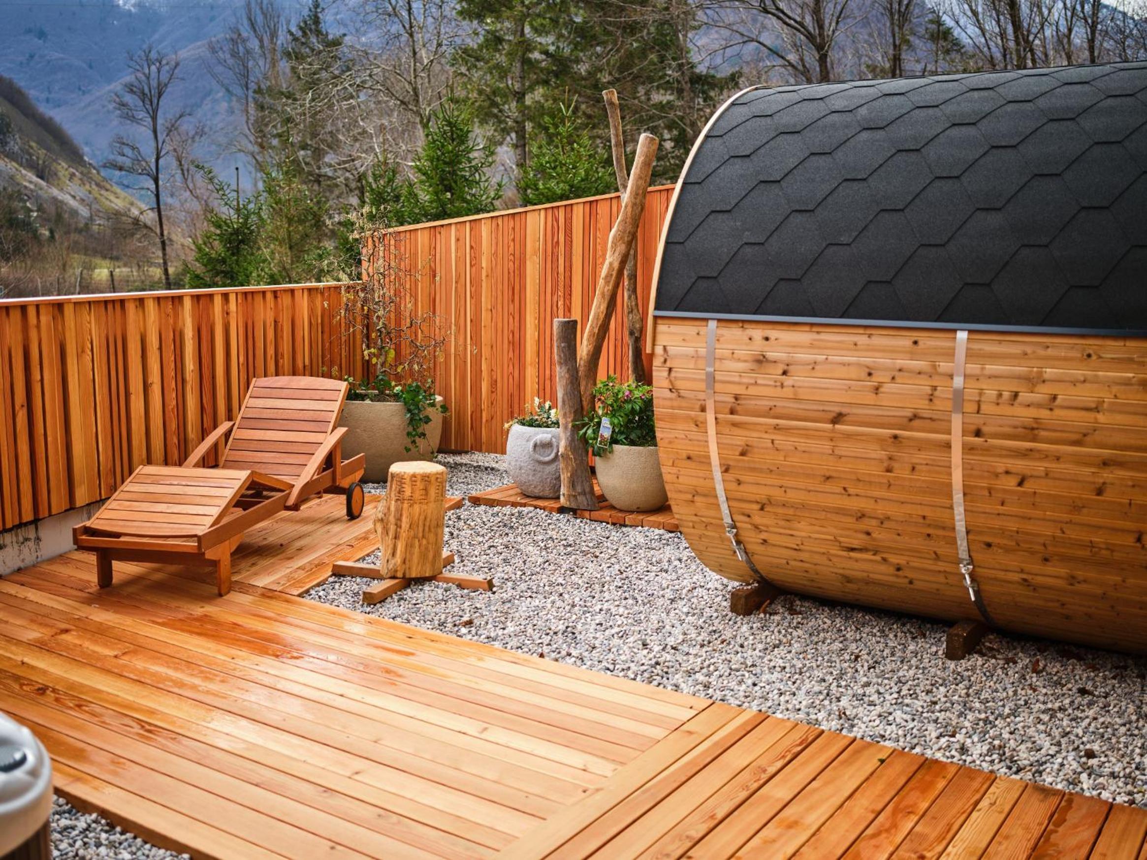 Double Room with Terrace, Sauna and Jacuzzi photo 3