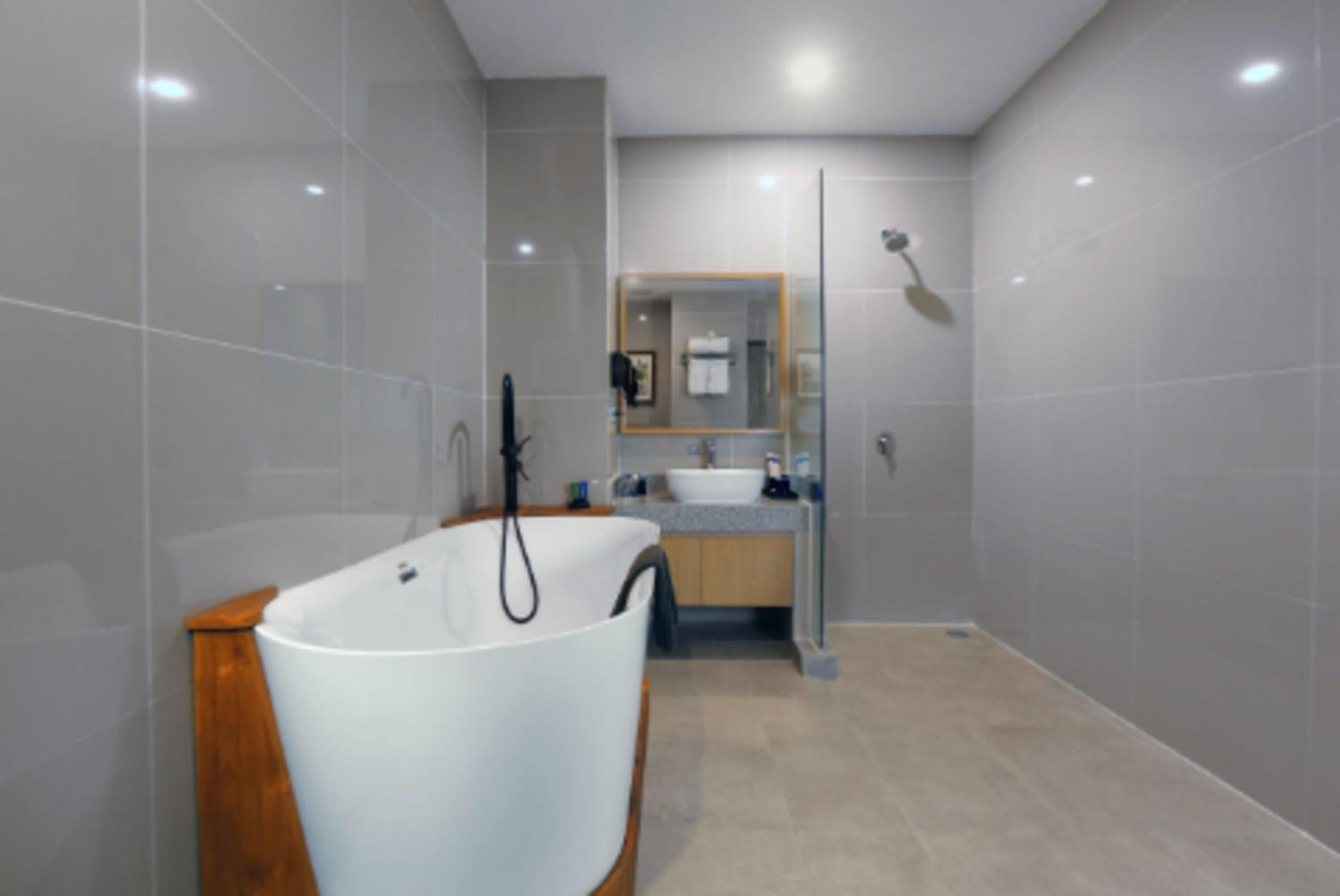 Suite - Photo 4