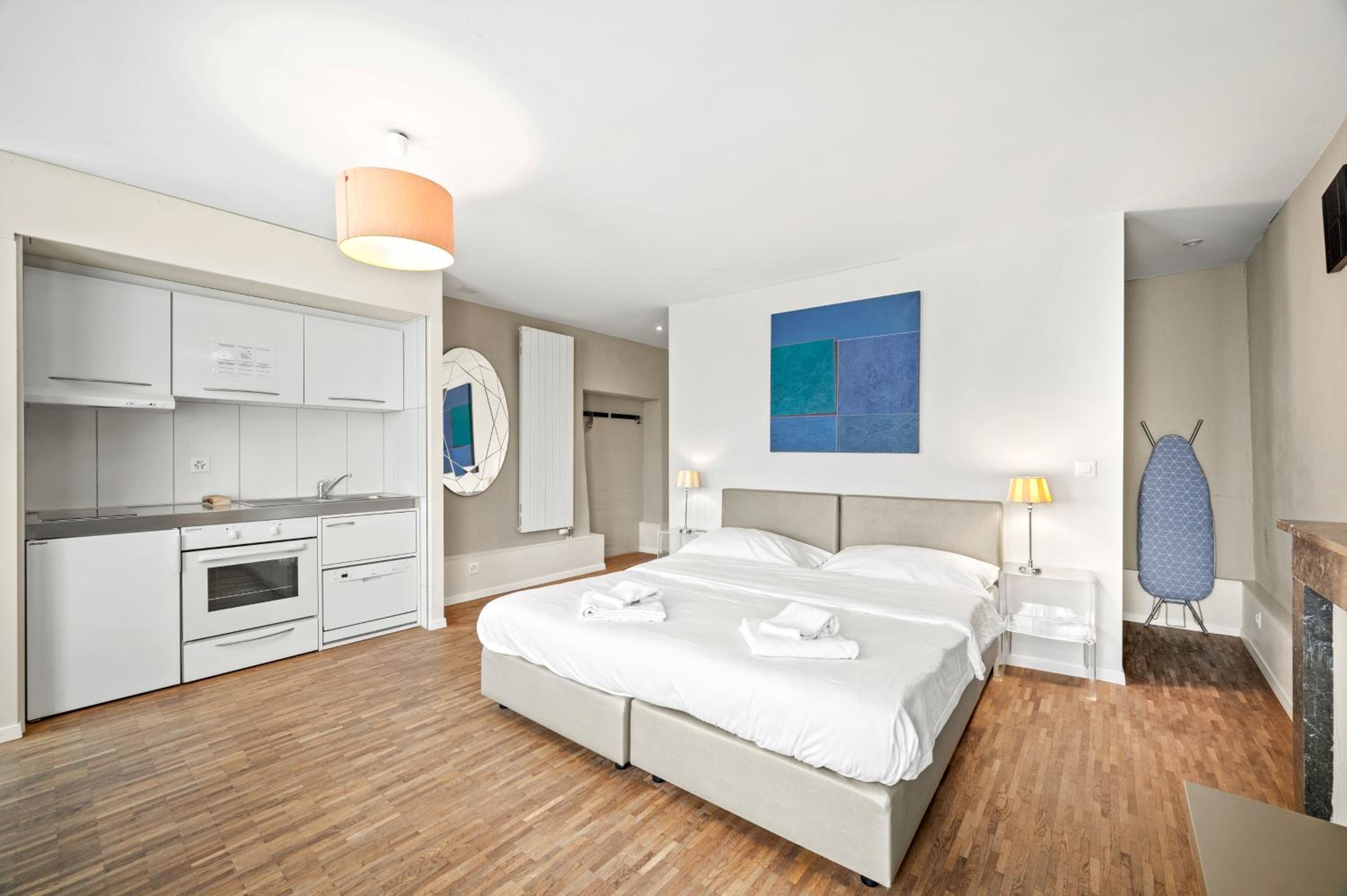 Two-Bedroom Studio Apartment photo 1