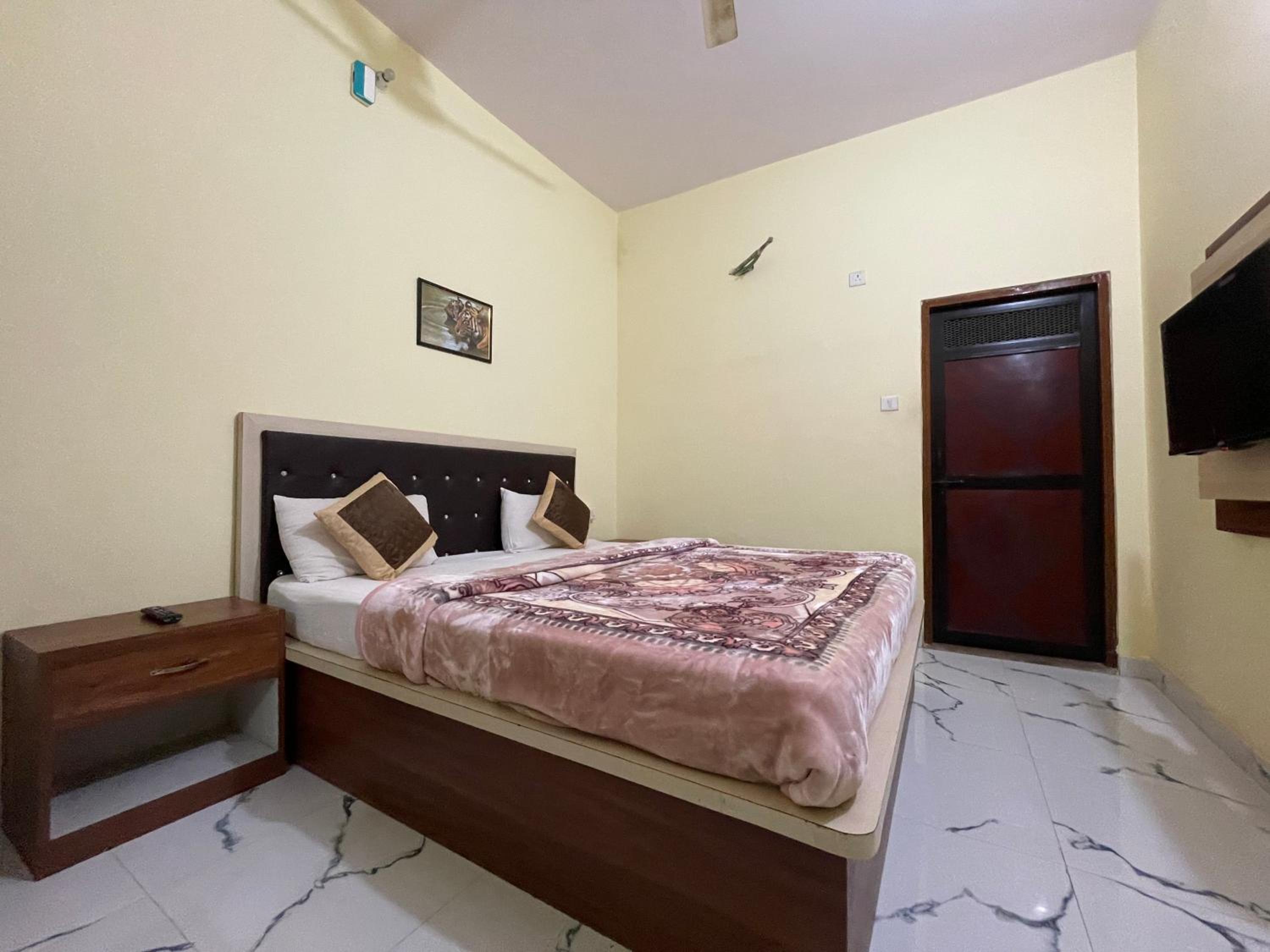 Budget Double Room photo 1