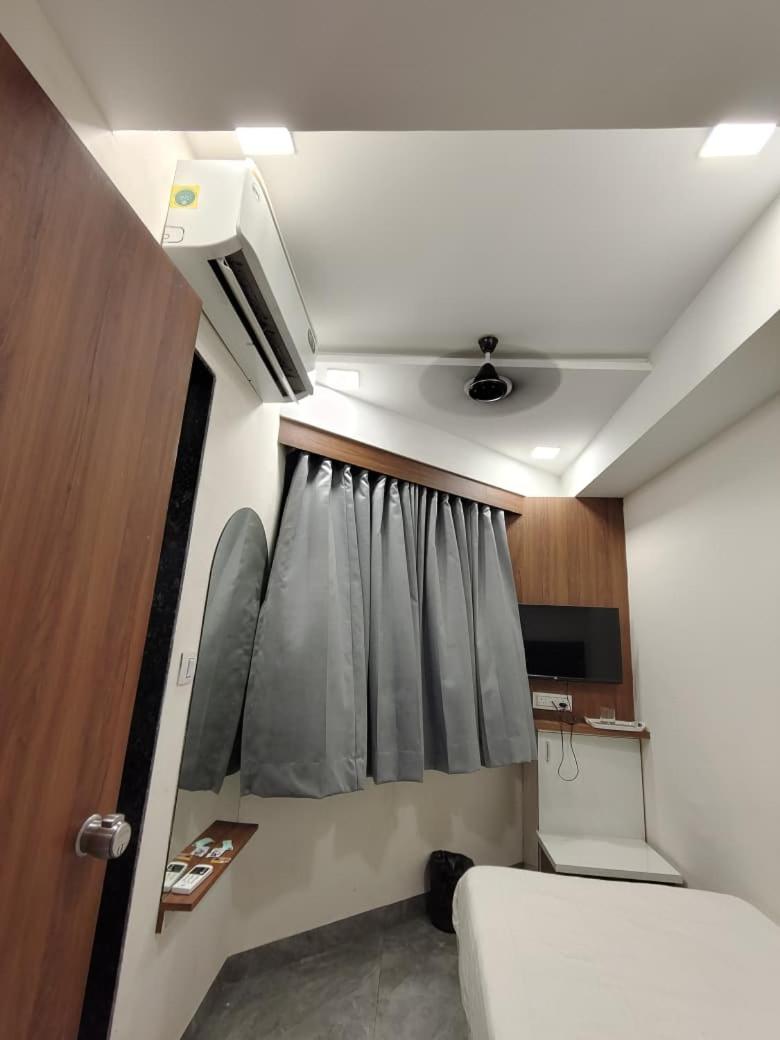 Single Room with Bathroom