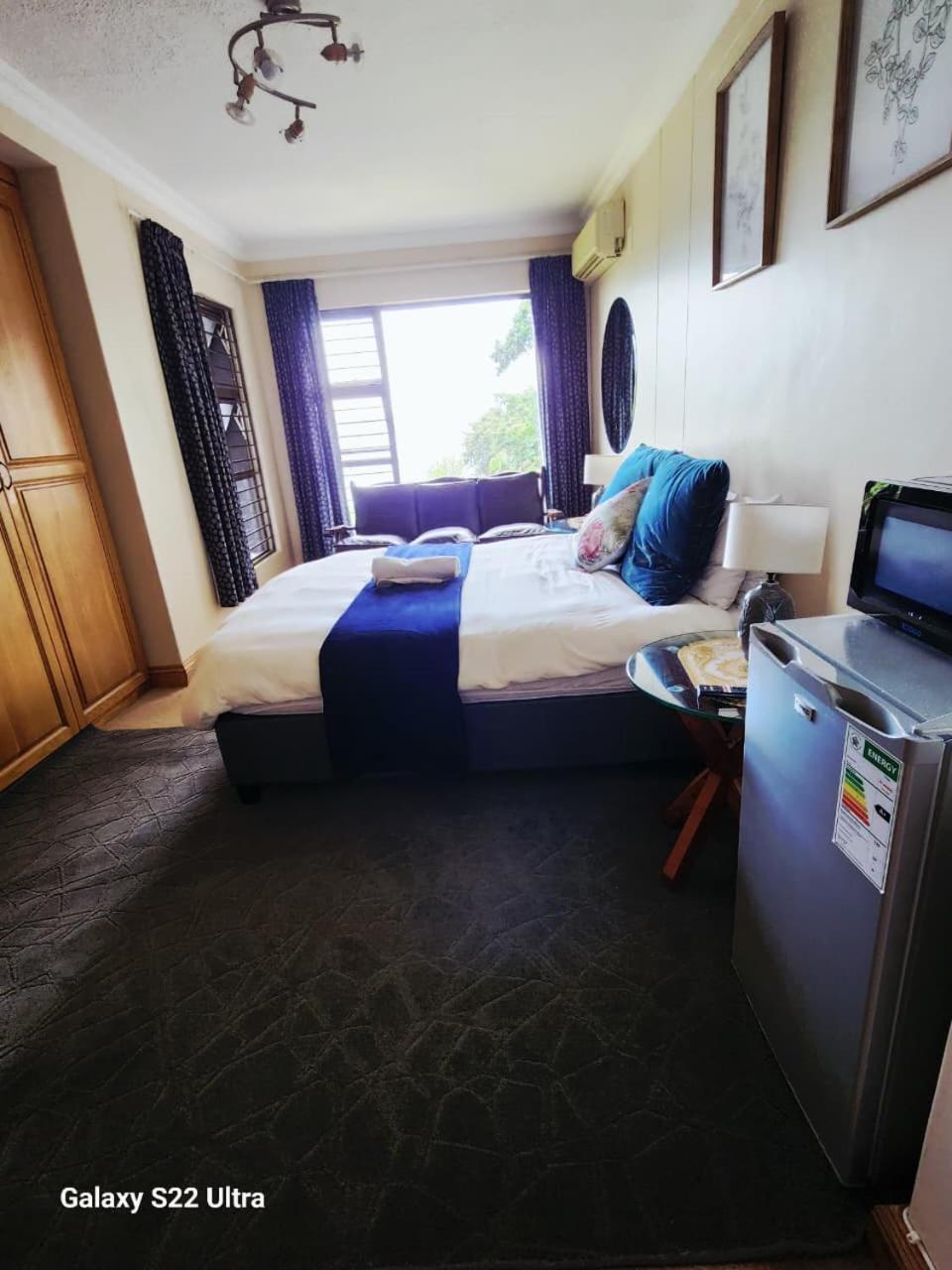 Deluxe Double Room with Shower photo 1