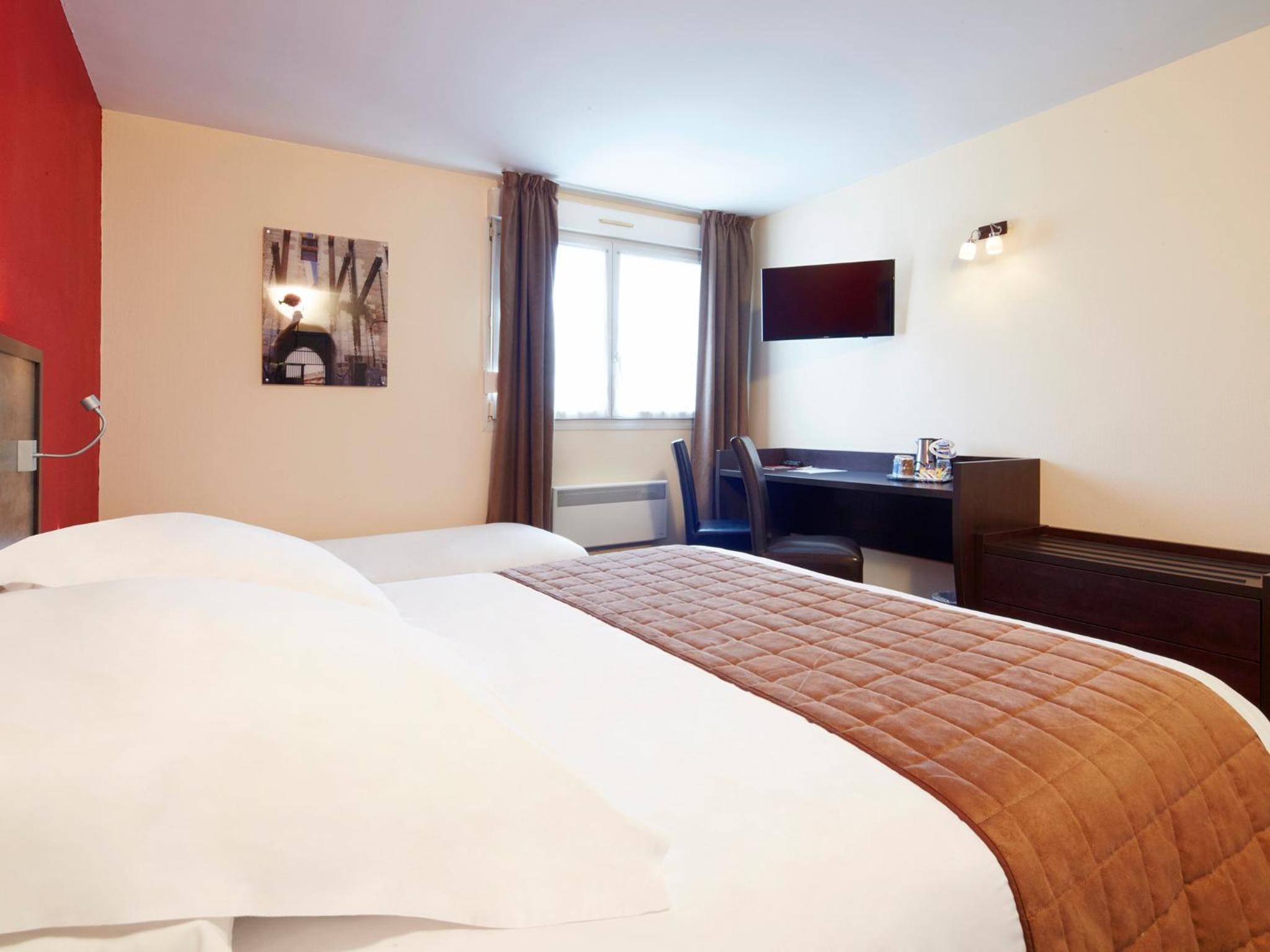Quadruple Room - Photo 2