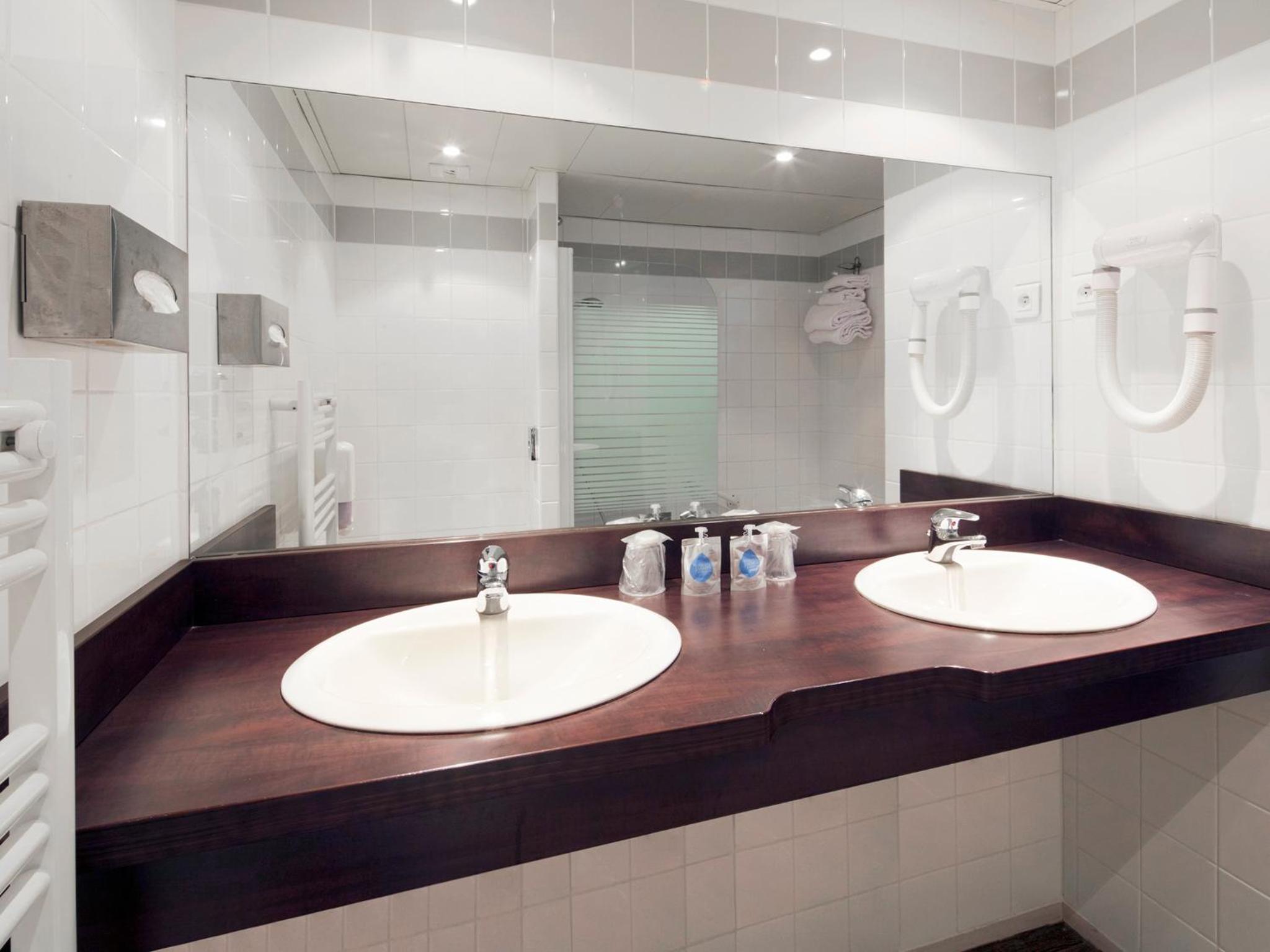 Quadruple Room - Photo 4