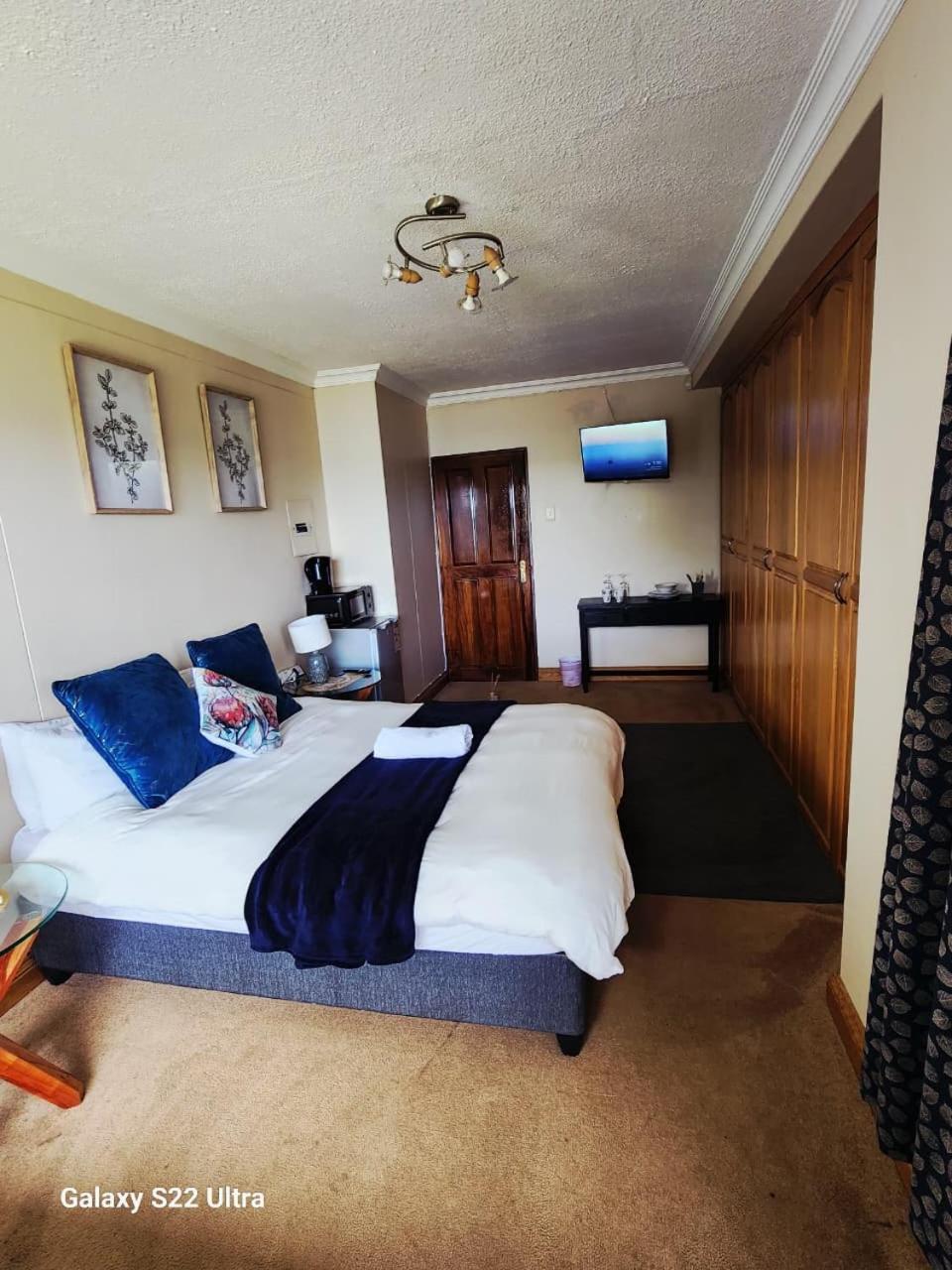 Deluxe Double Room photo 3