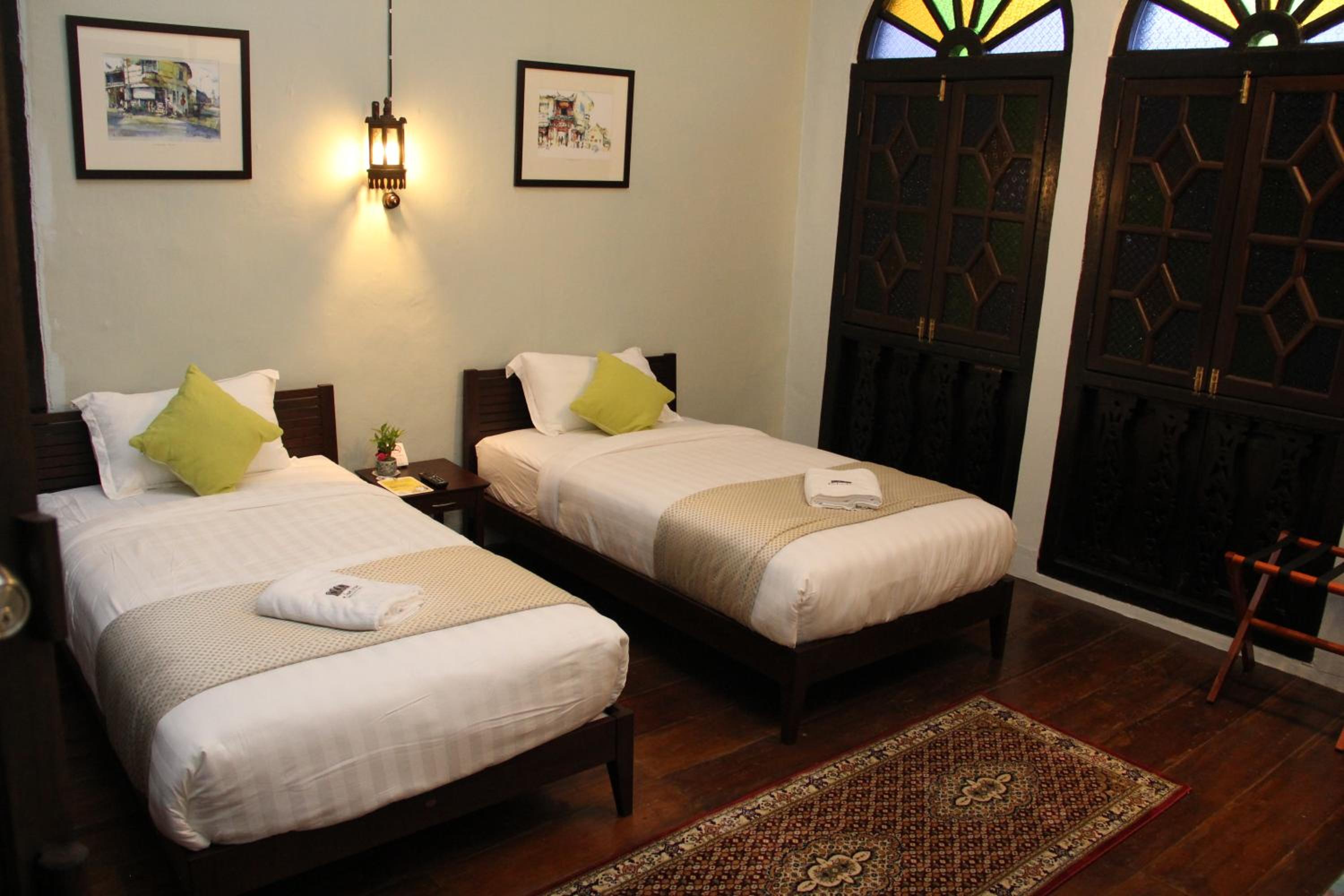 Twin Room with Private External Bathroom