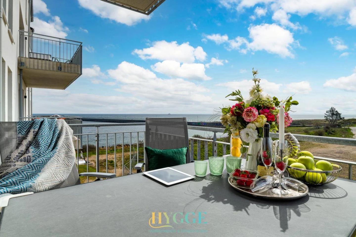 Two-Bedroom Deluxe Apartment with Ocean View photo 1