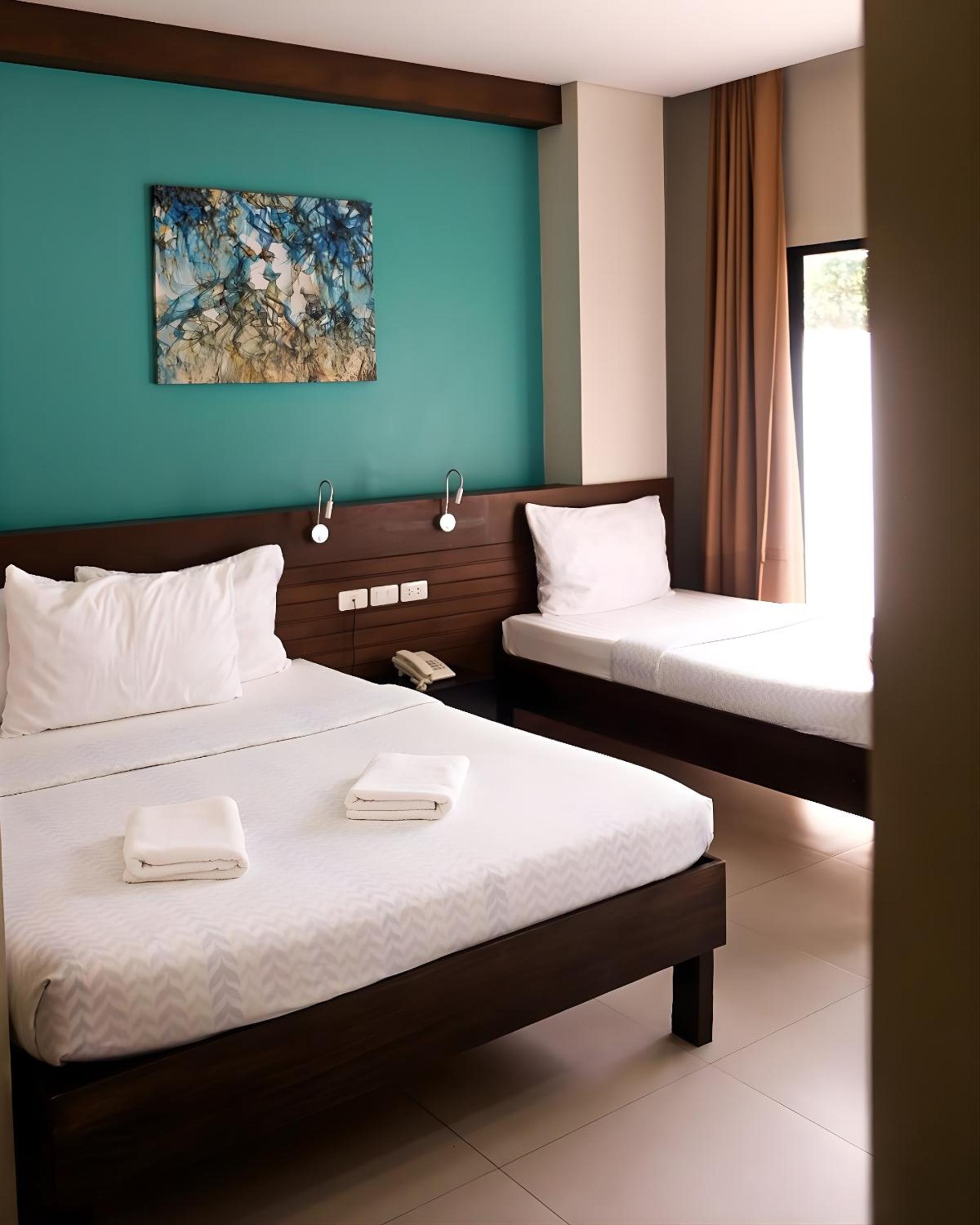 Triple Room - Disability Access - Photo 1