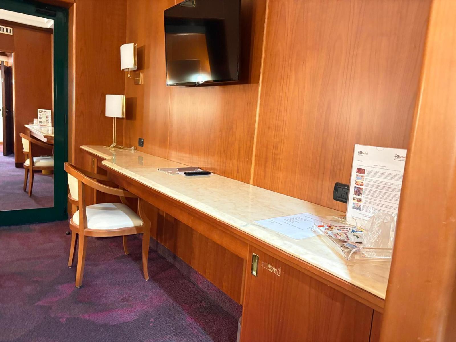 Double Room - Disability Access photo 2