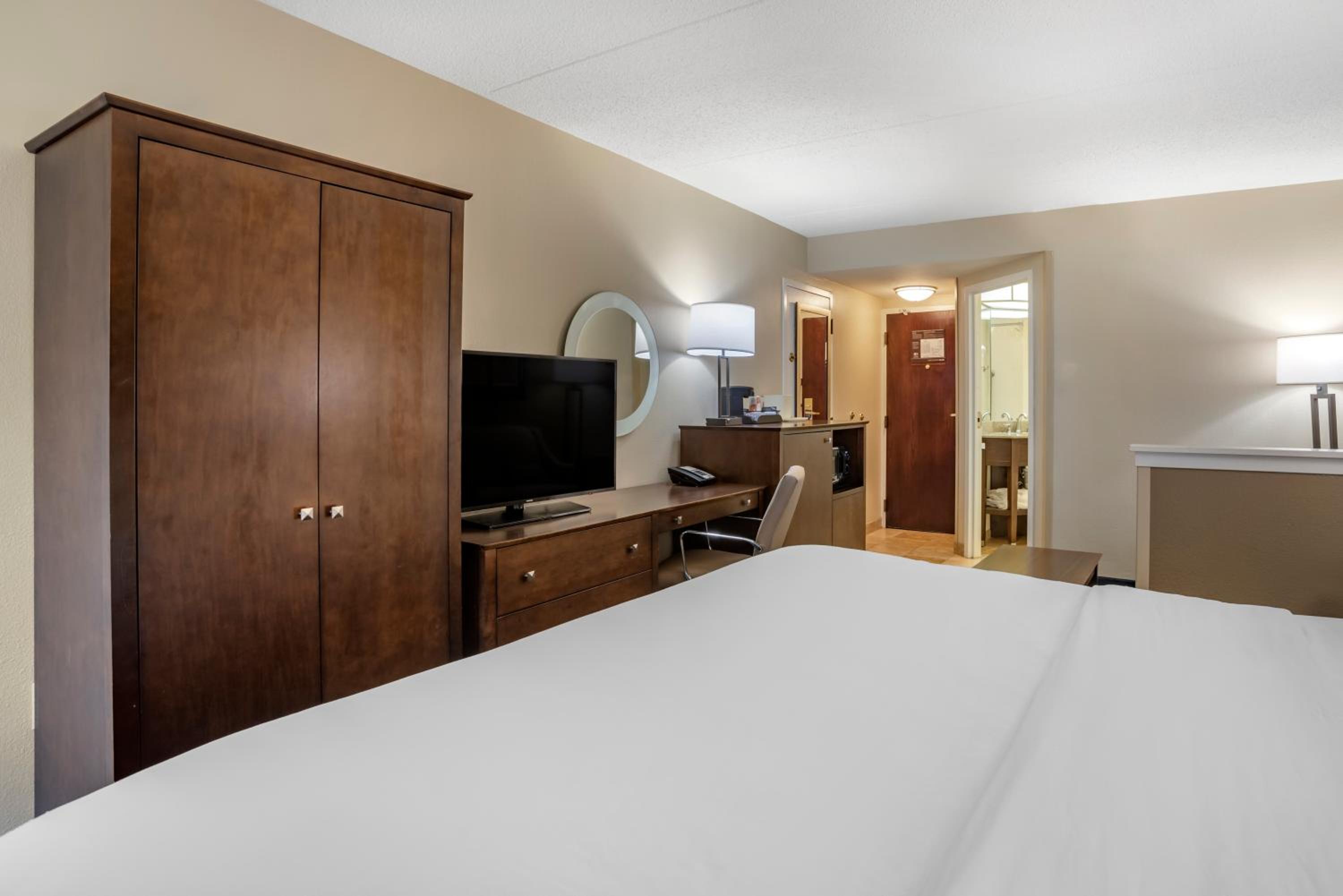 Superior King Room with Sofa Bed - Non Smoking - Photo 3