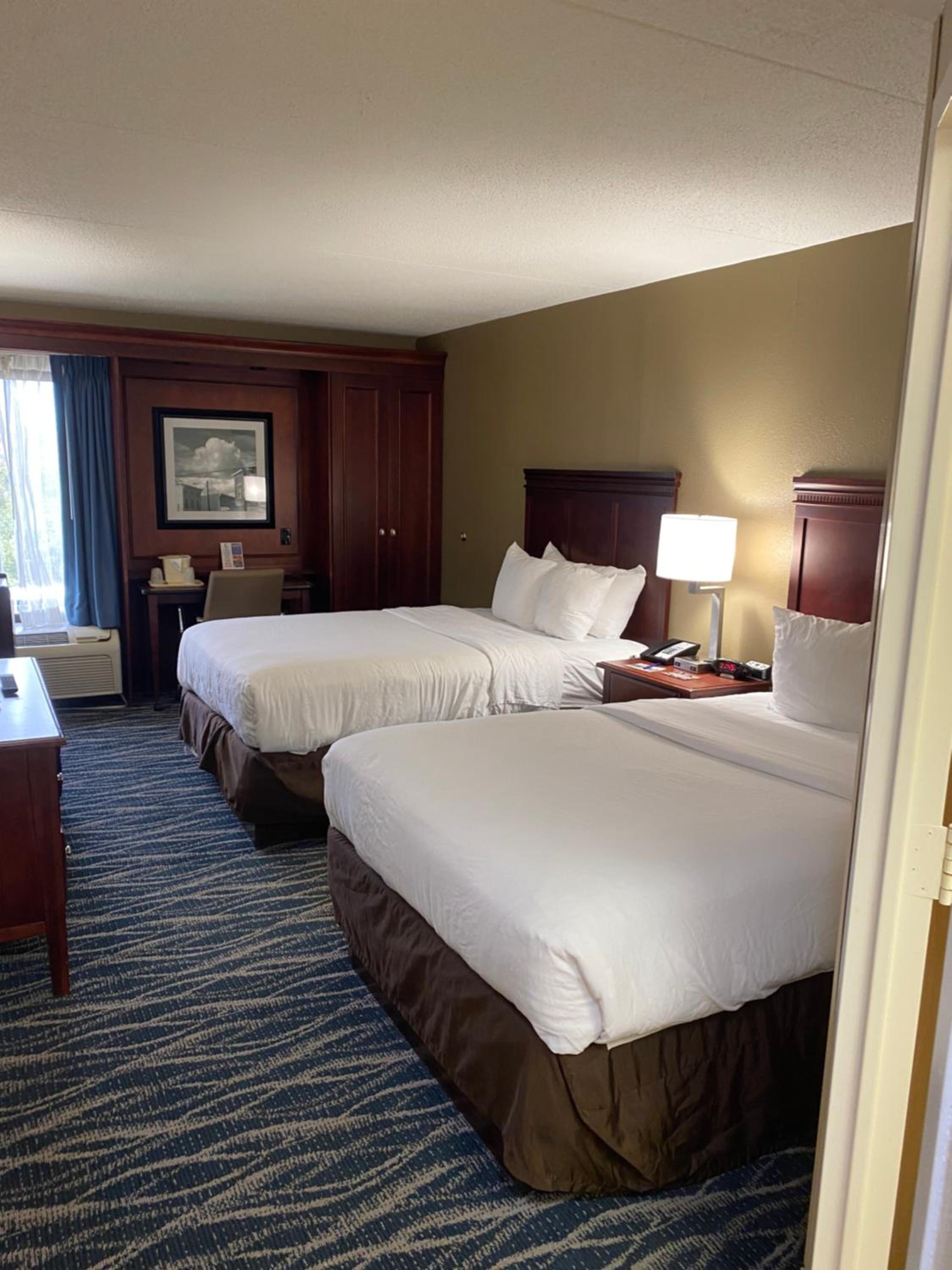 Double Room with Two Double Beds - Non-Smoking - Photo 2