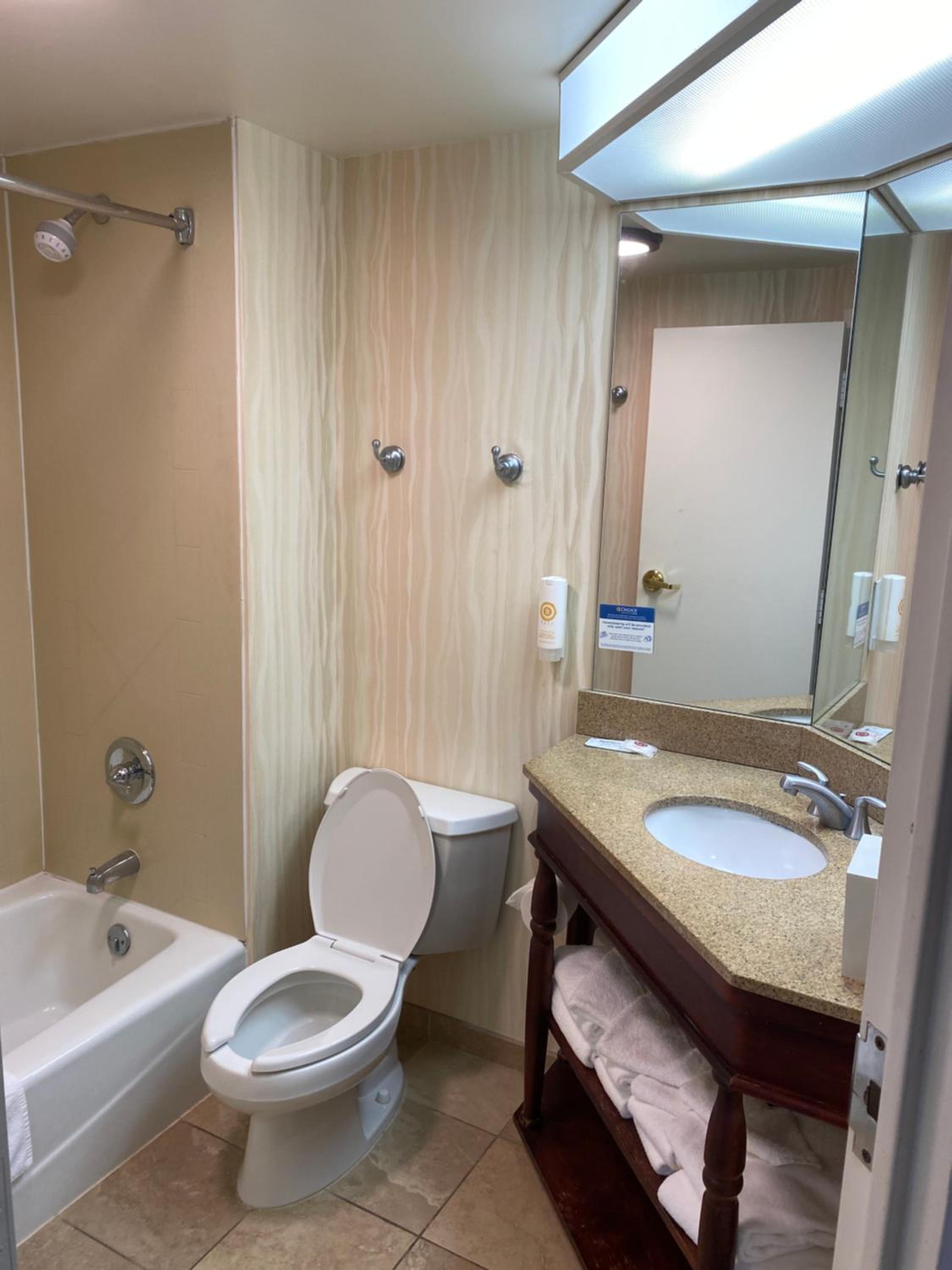 Double Room with Two Double Beds - Non-Smoking - Photo 3