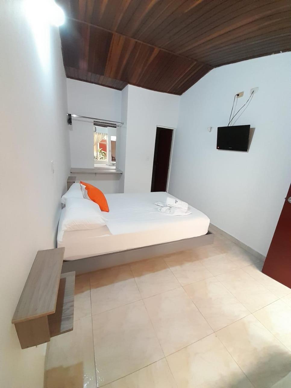 Single Room photo 3