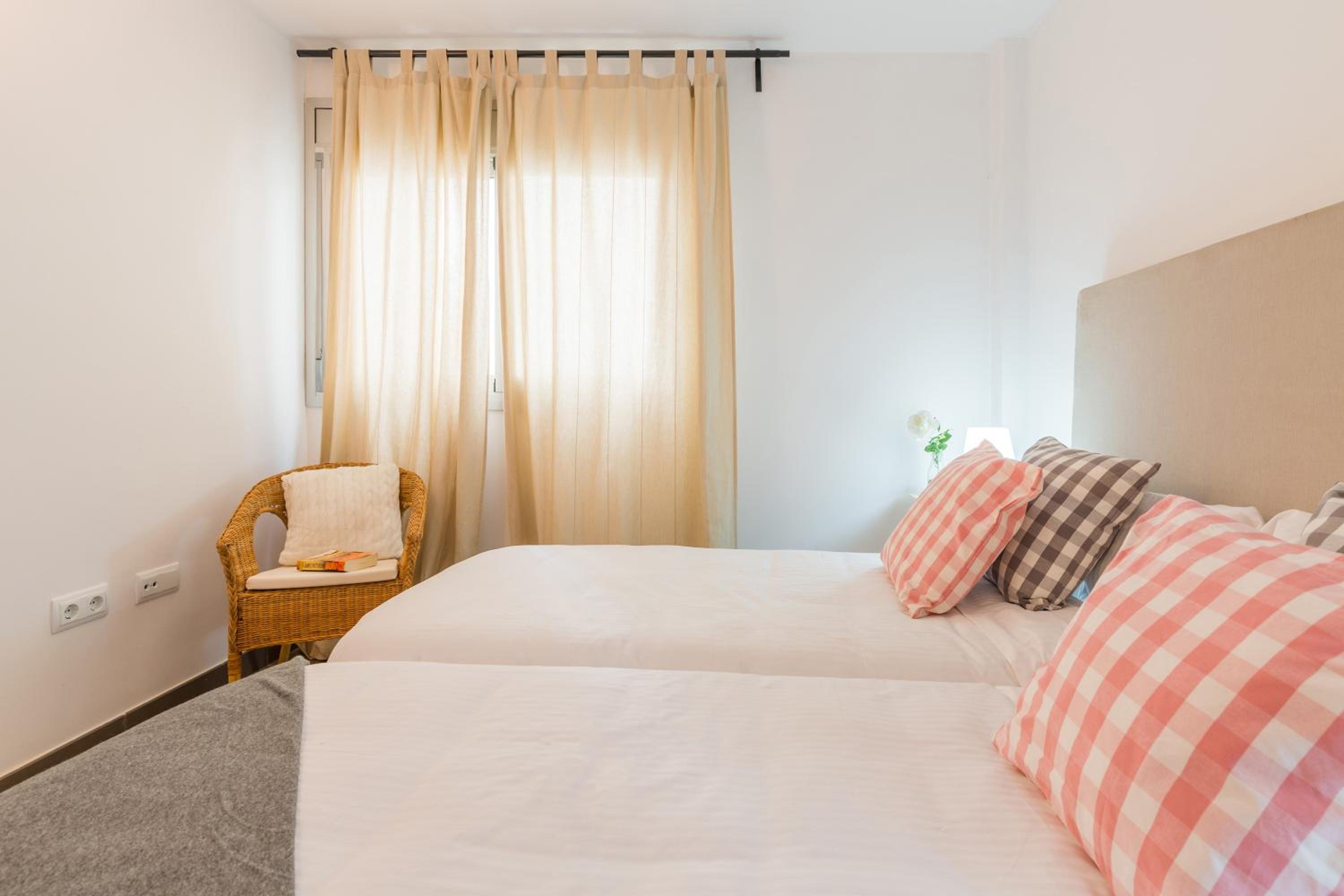 Apartamento de dos dormitorios superior con terraza.