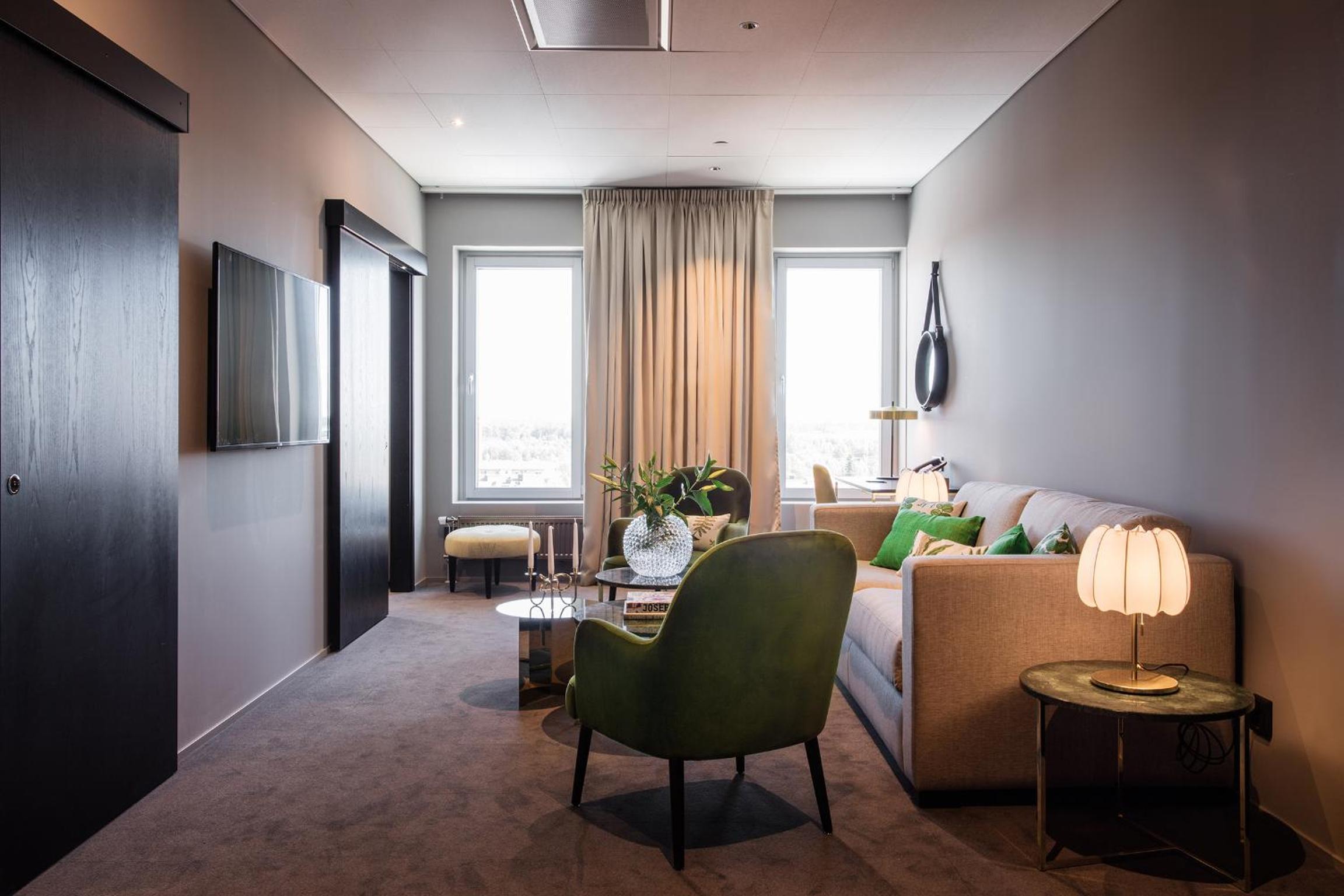Suite - Spring photo 3
