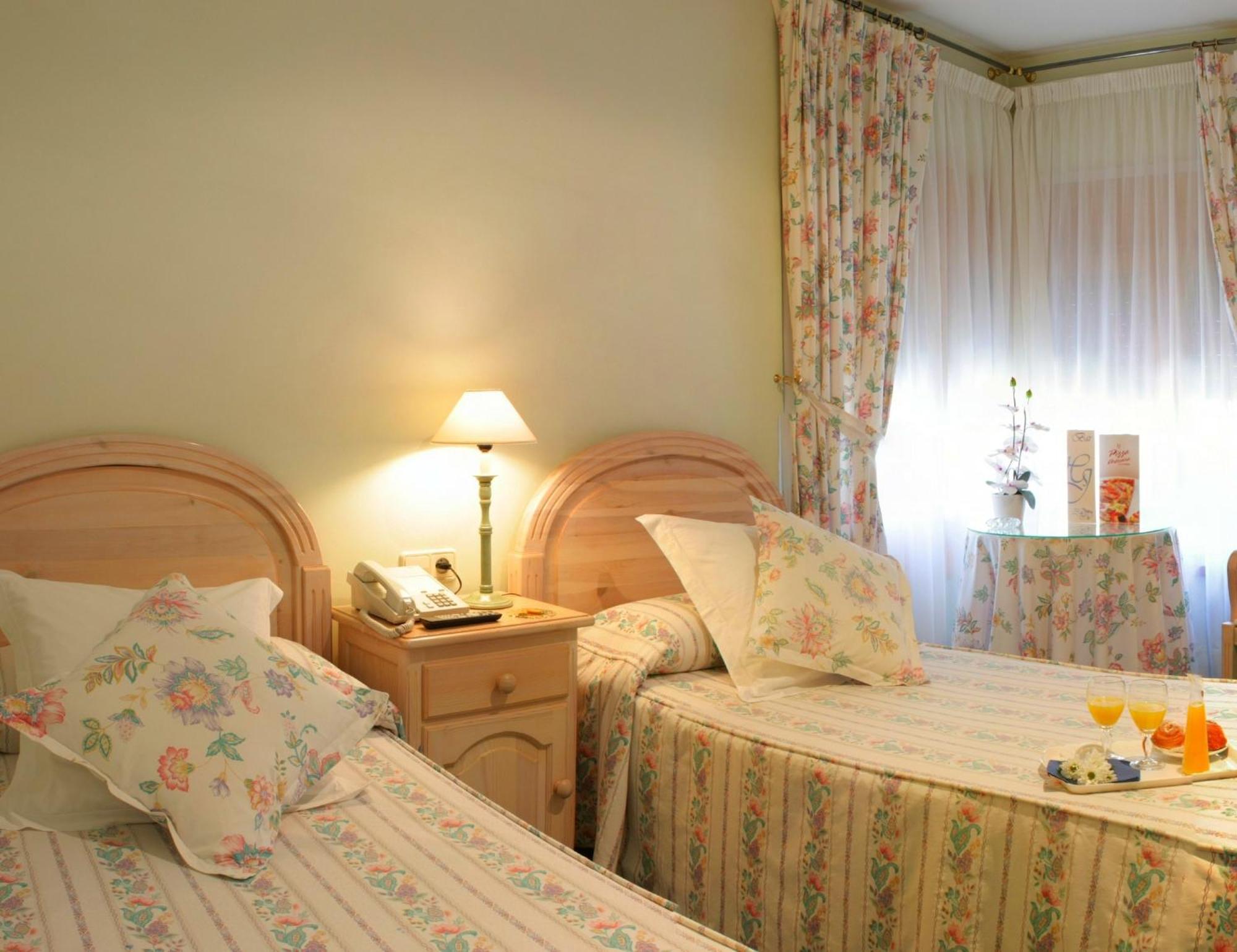 Habitación Doble o con Dos Camas
