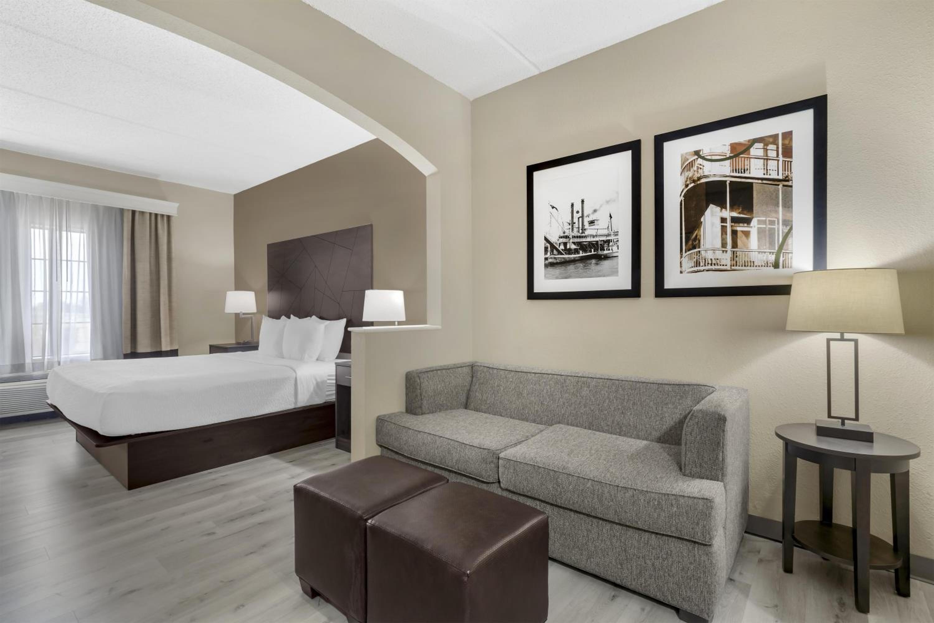 King Room - Non-Smoking - Photo 2