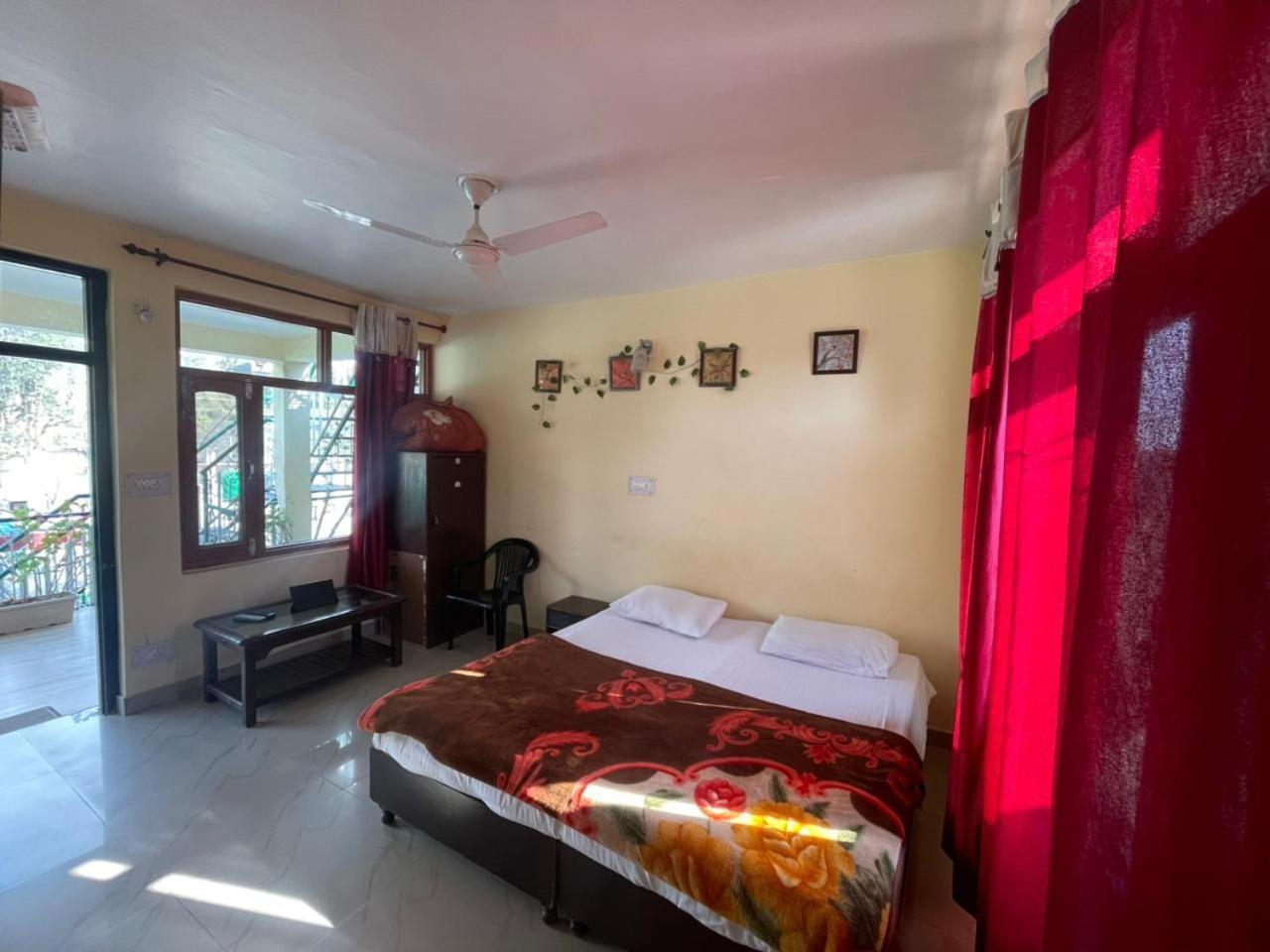 Double Room with Mountain View