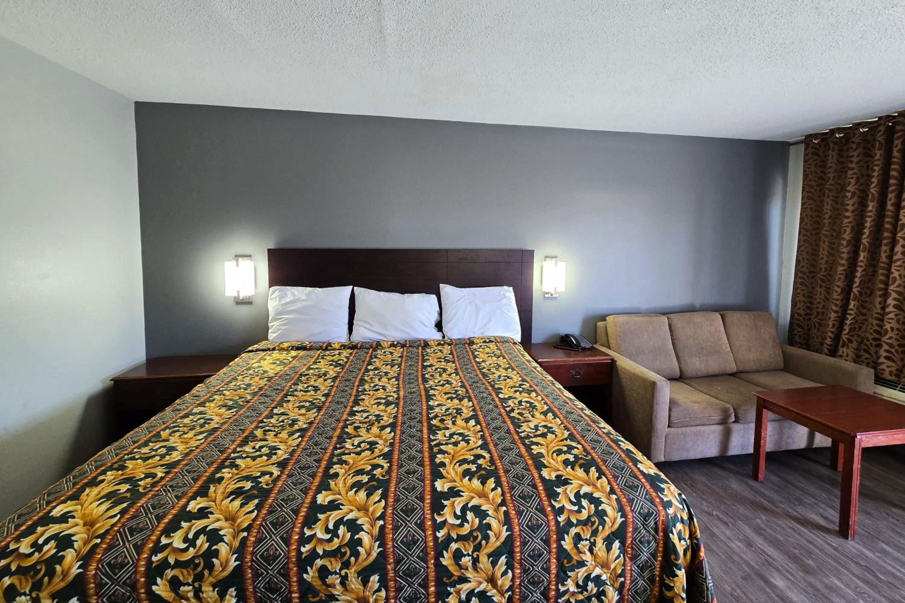 King Bed Non-Smoking