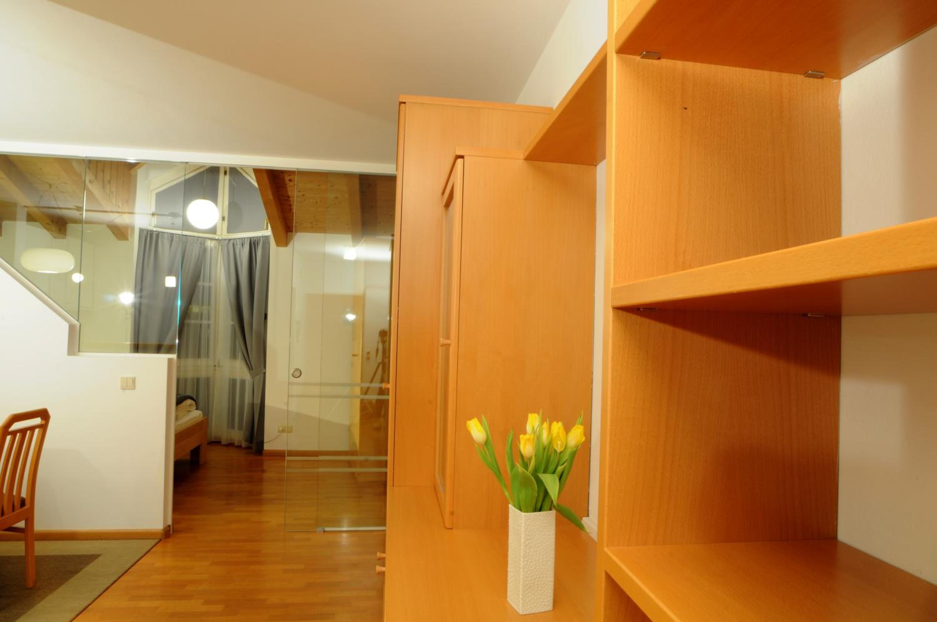 One-Bedroom Apartment - Attic photo 1