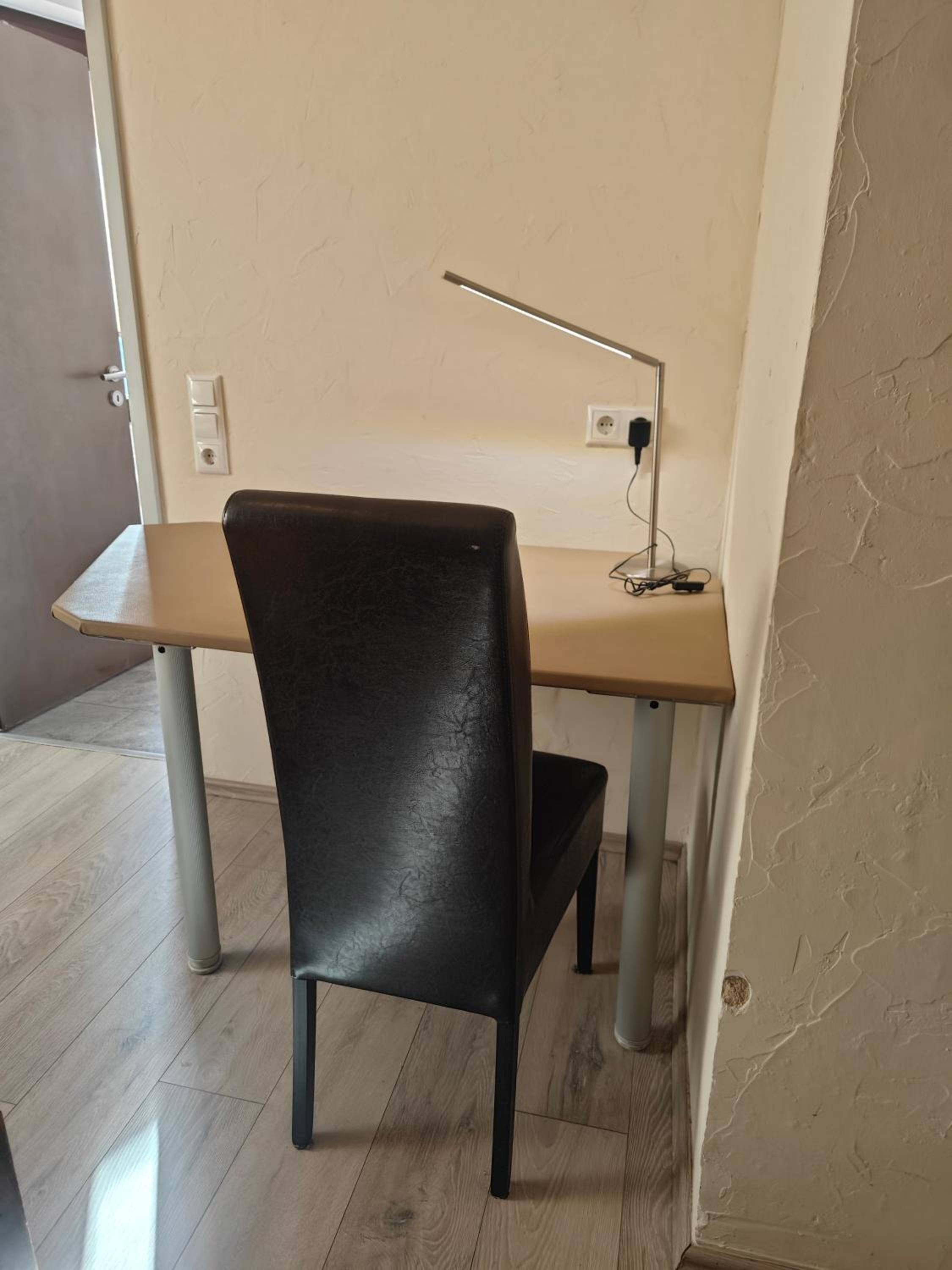 Budget Double Room photo 3
