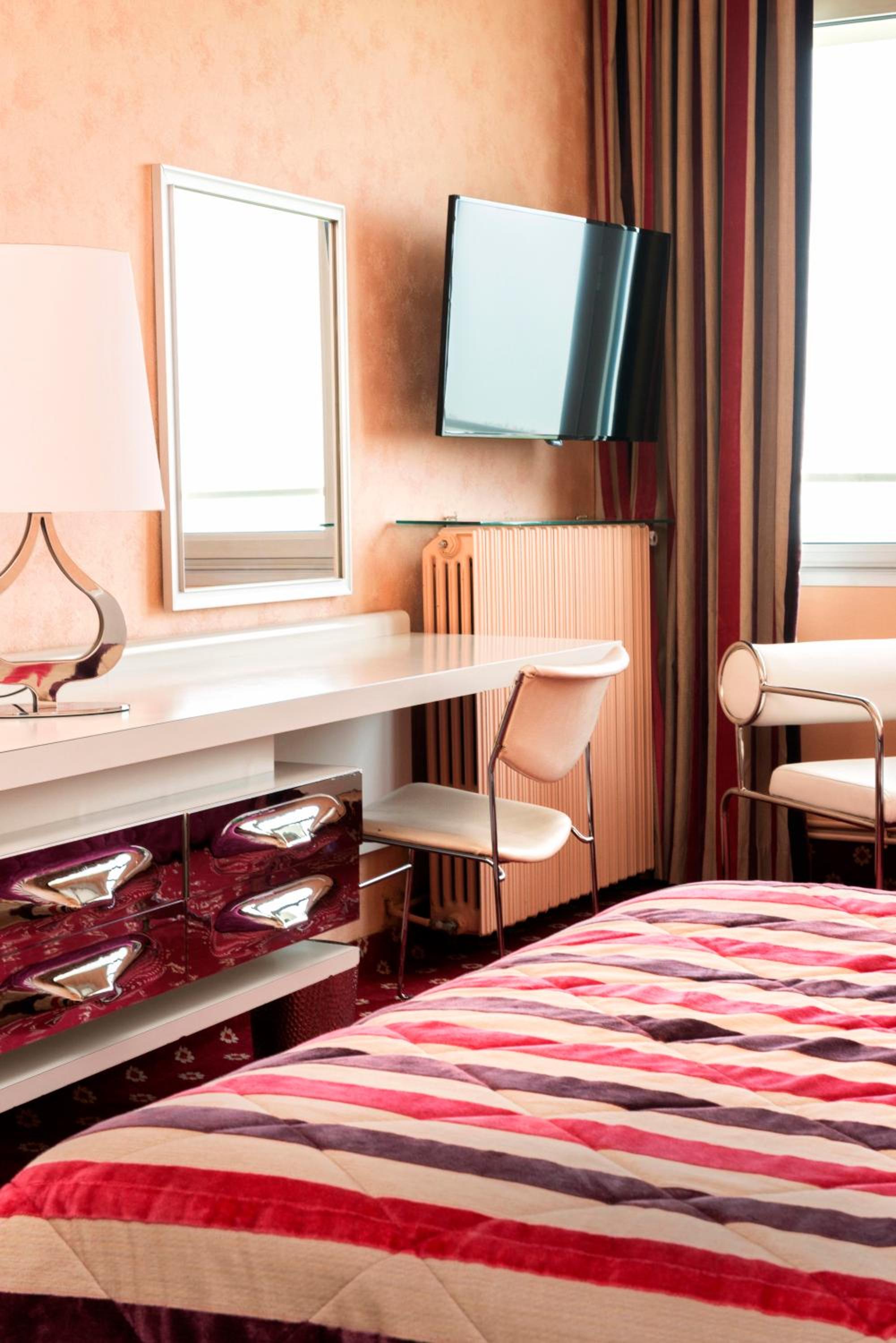 Double Room with Sea View - Photo 3