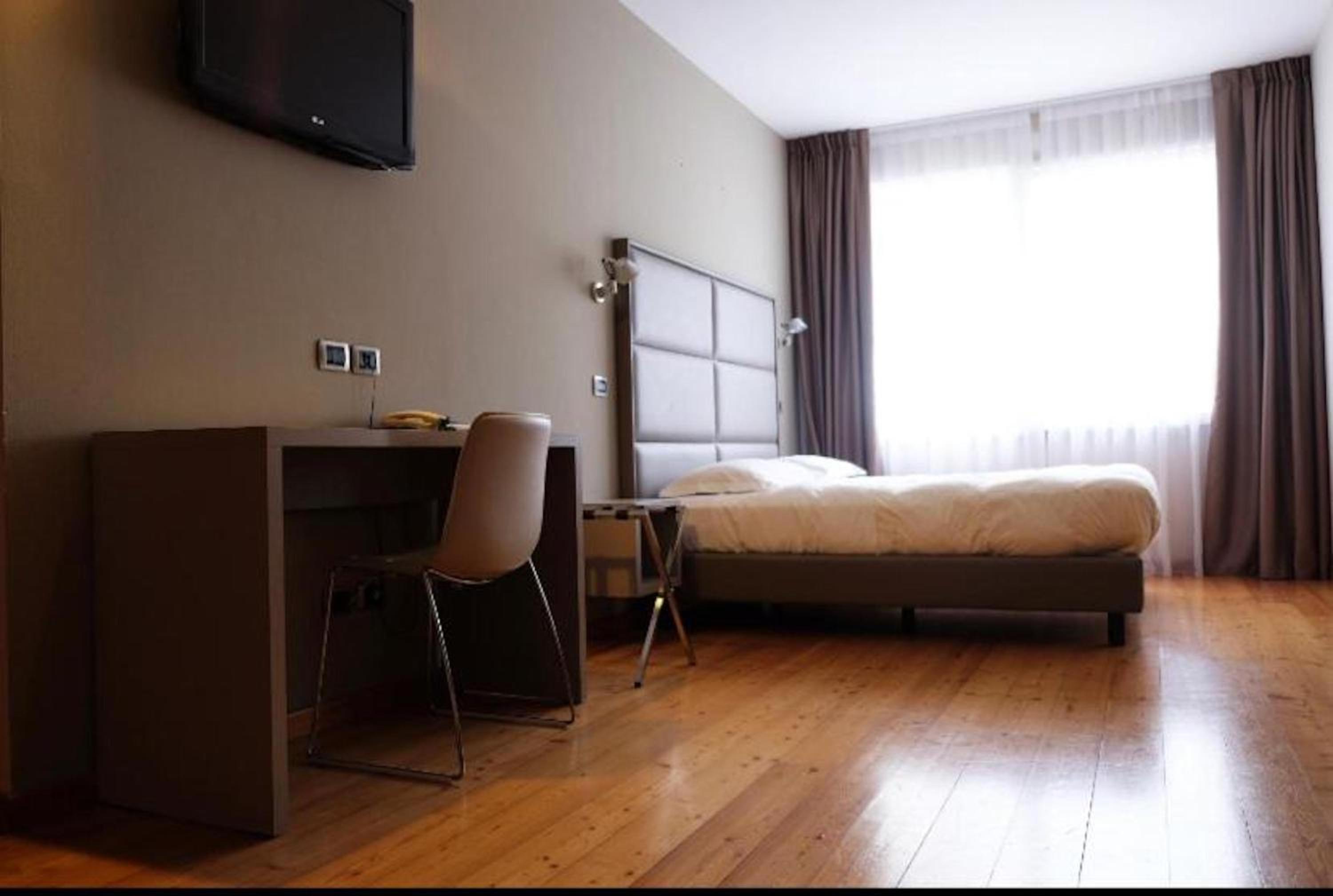Superior Double Room - Photo 9