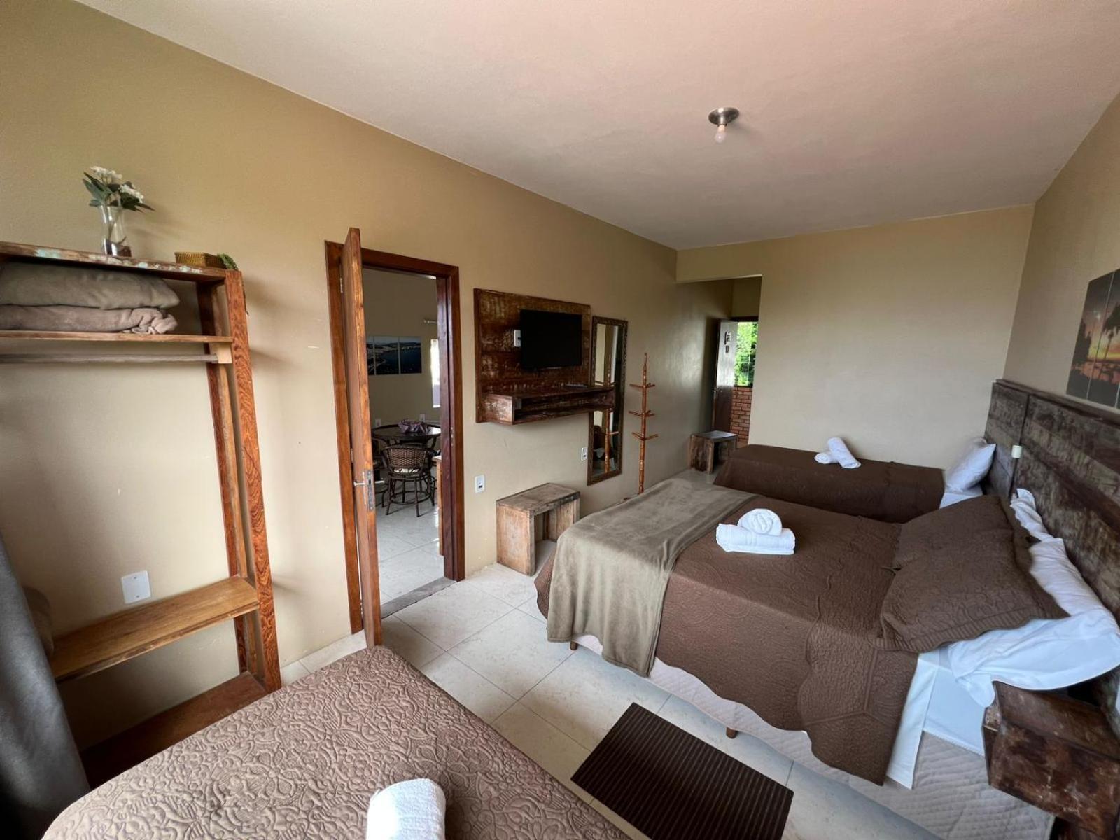 Superior Family Room photo 3