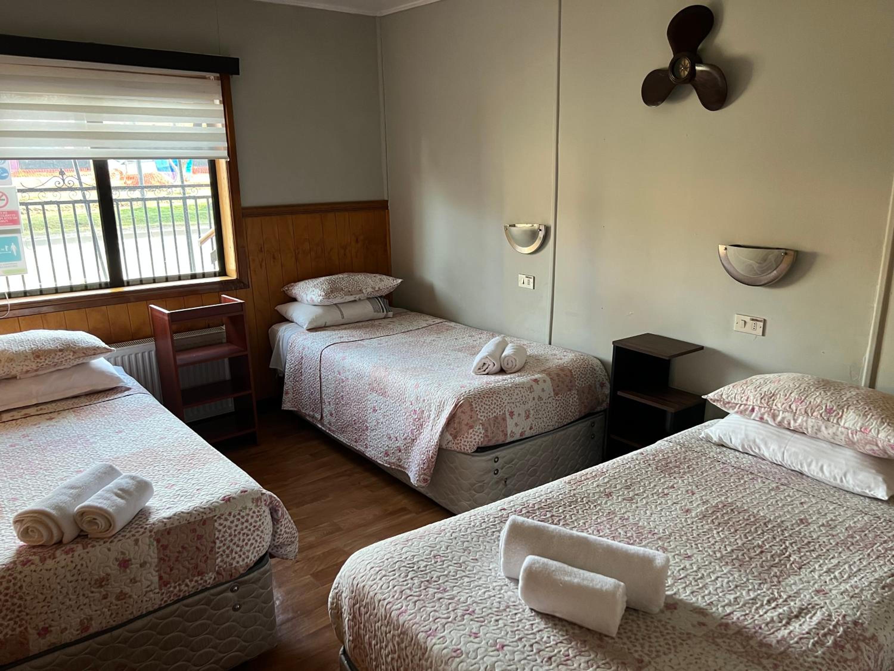 Triple Room with Private External Bathroom
