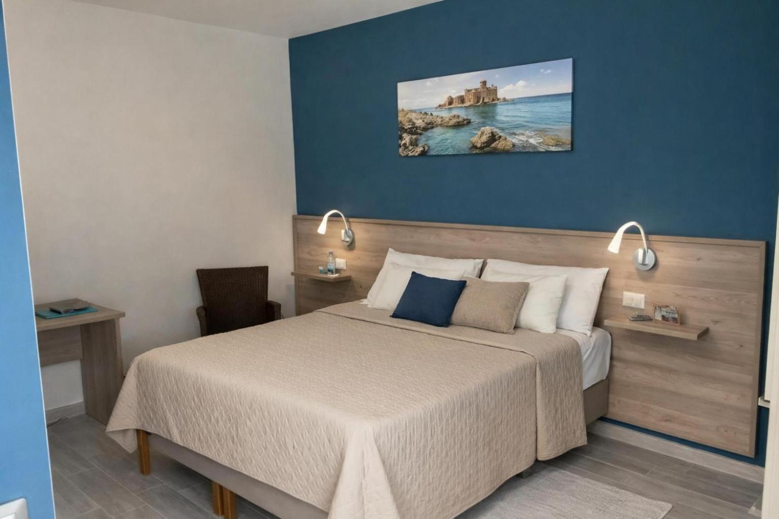 Large Double Room