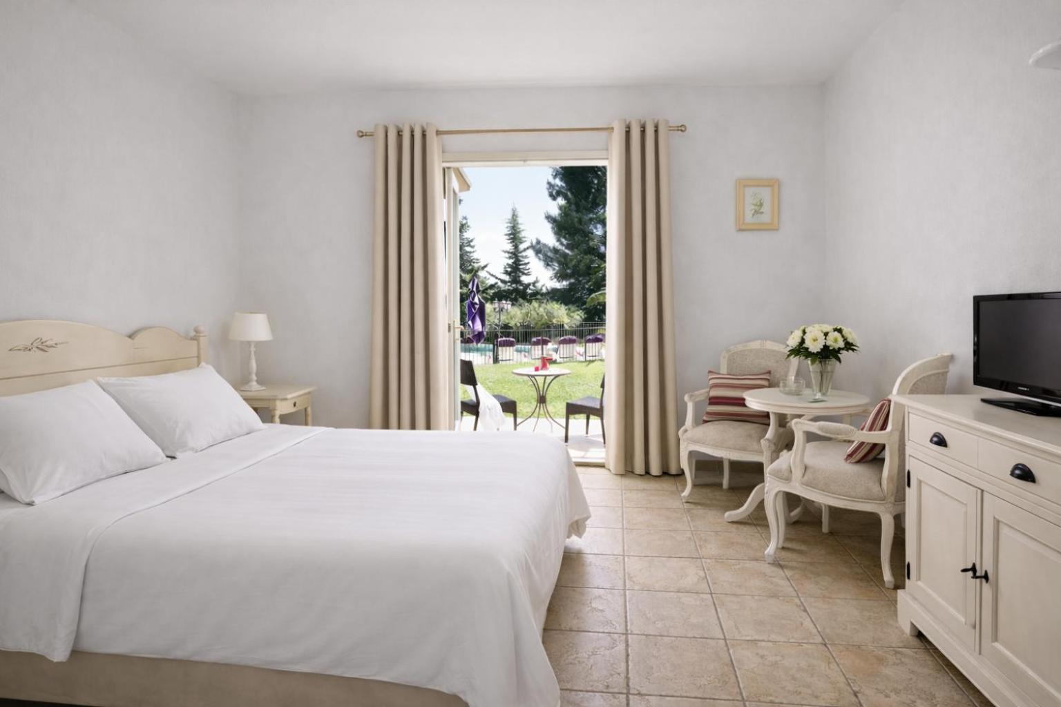 Double Room - Disability Access photo 2
