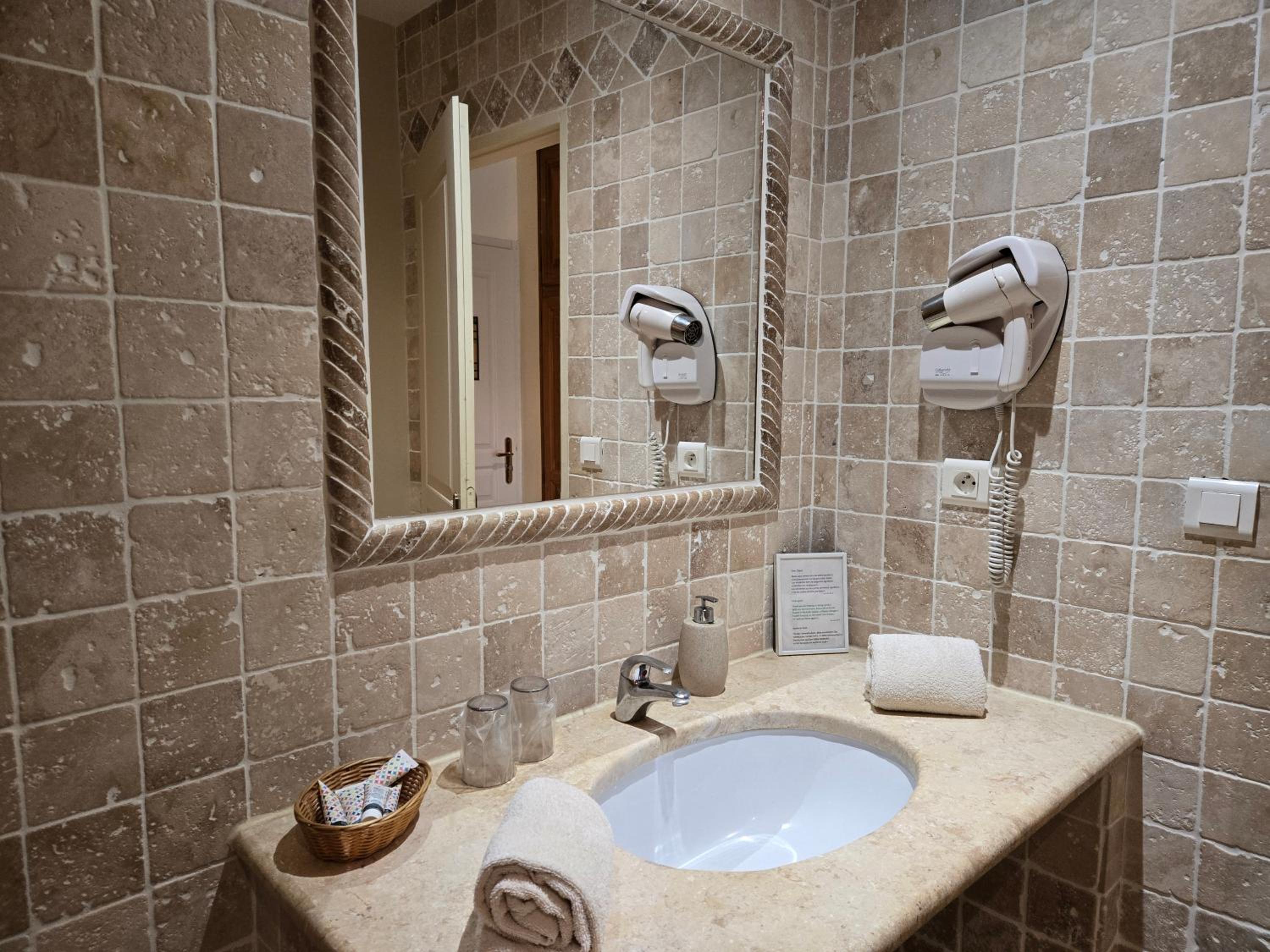 Large Double Room photo 2