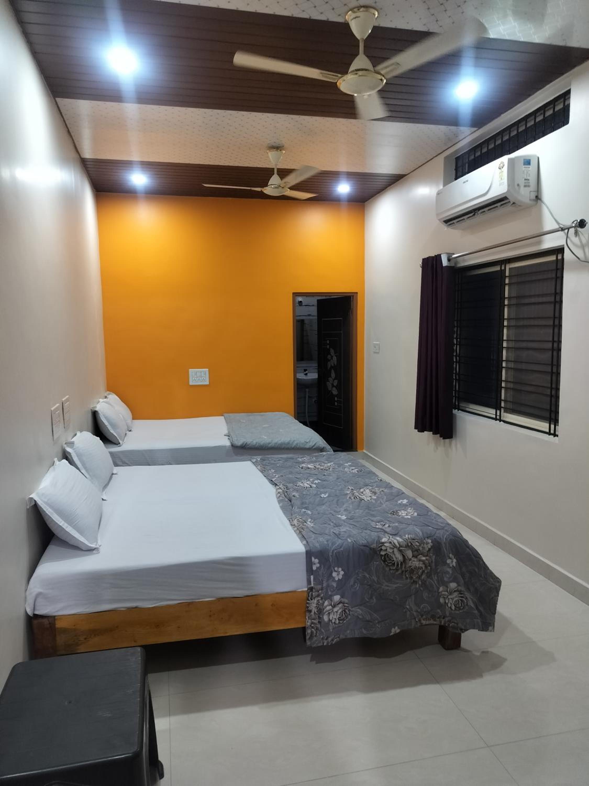 Comfort Quadruple Room