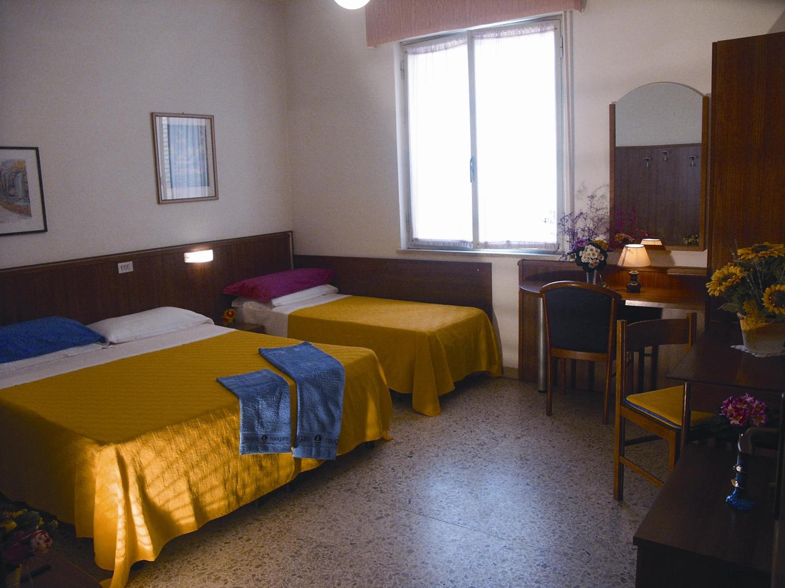 Double or Twin Room photo 2