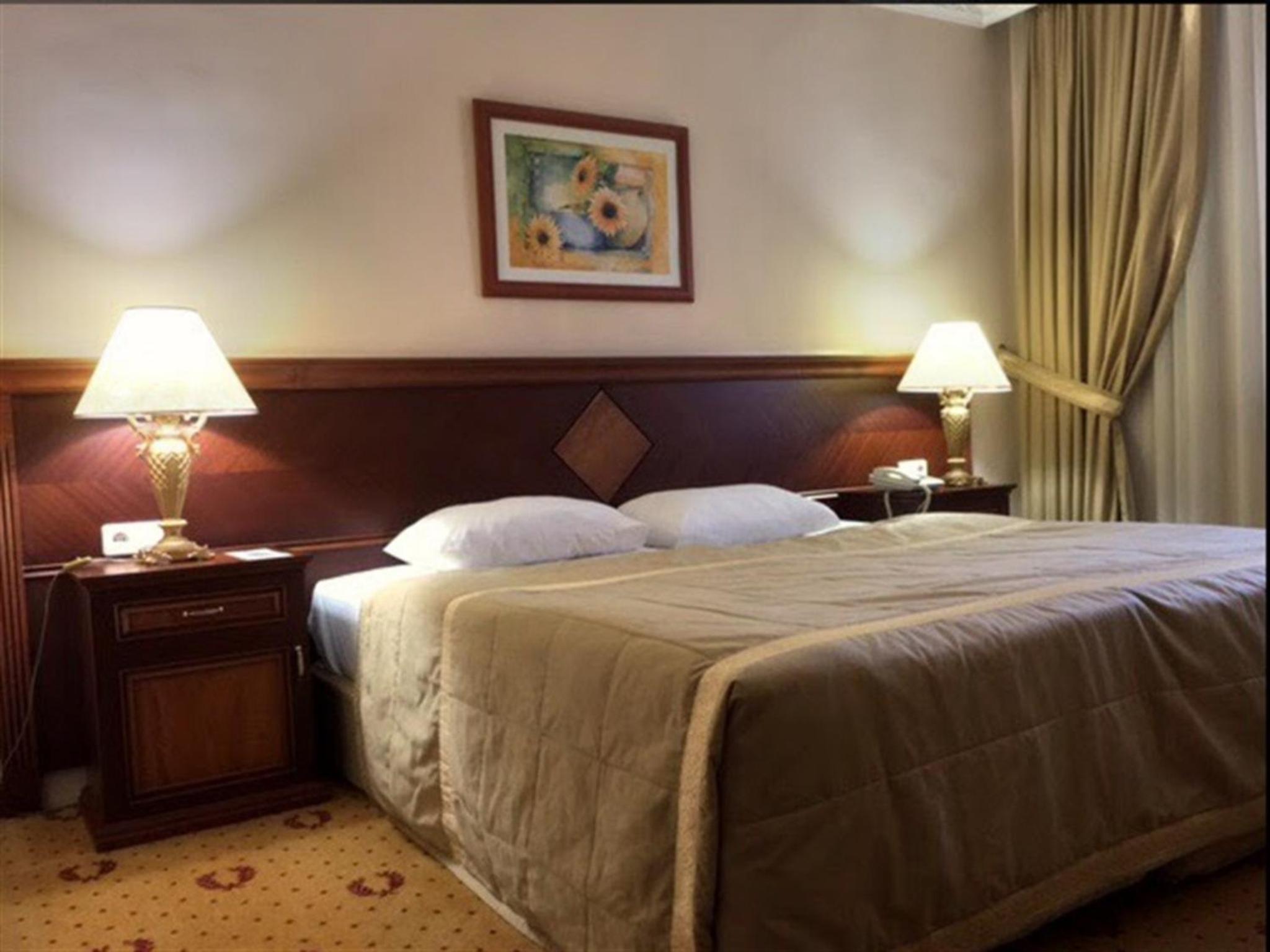 Standard Double Room - Photo 27