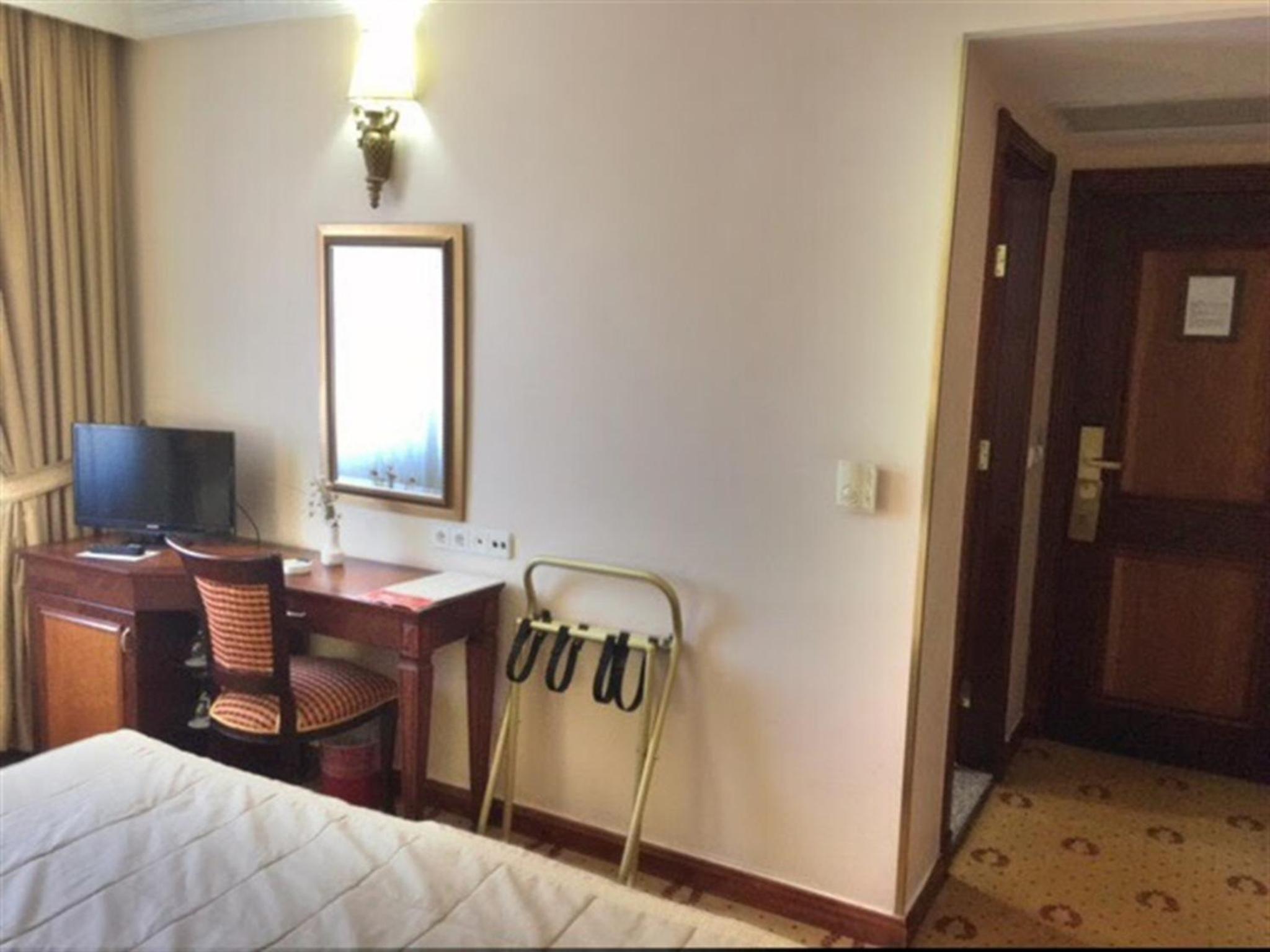 Standard Double Room - Photo 21