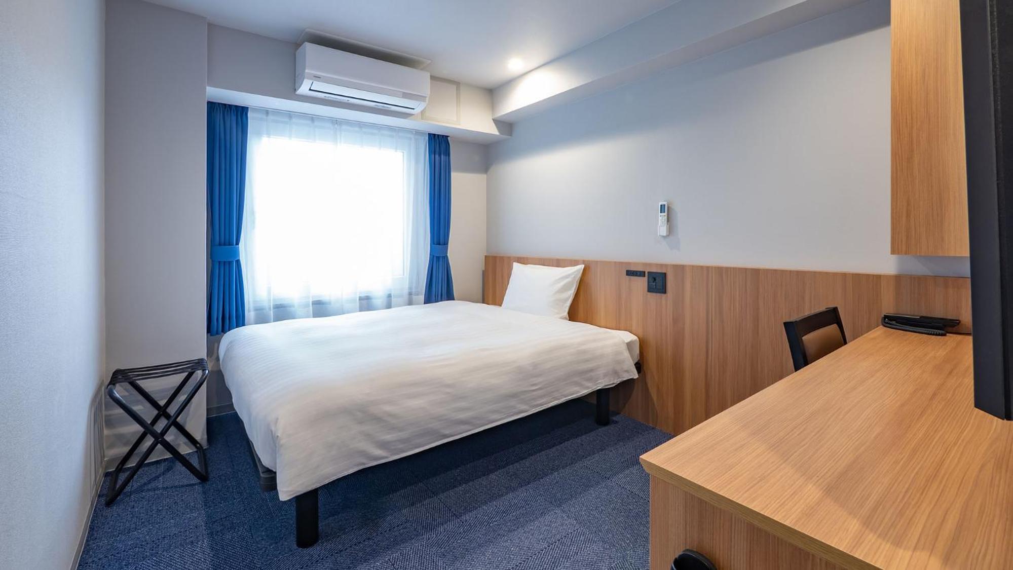 Deluxe Single Room with Double Bed - Smoking