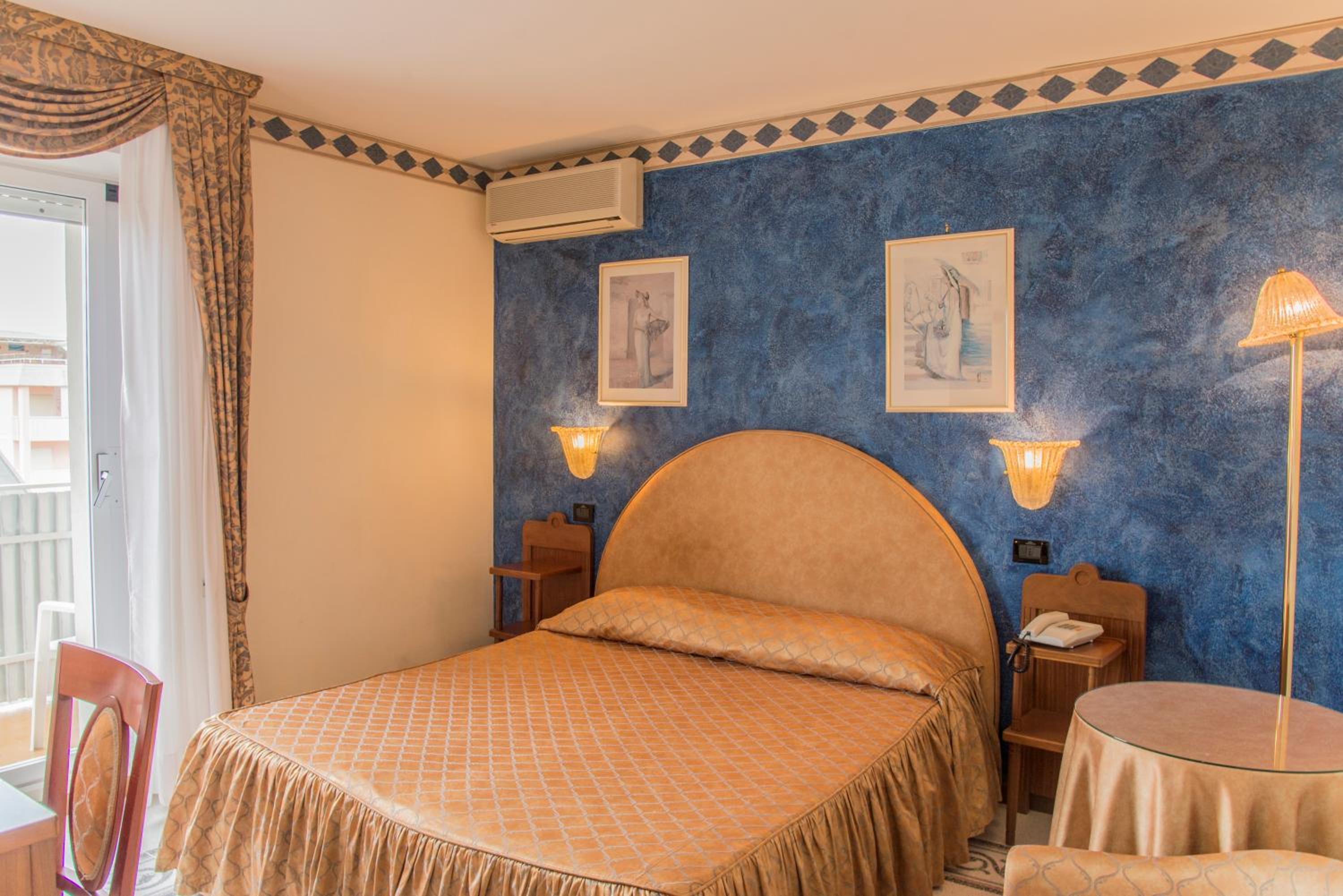 Two Connecting Economy Double Rooms with Terrace