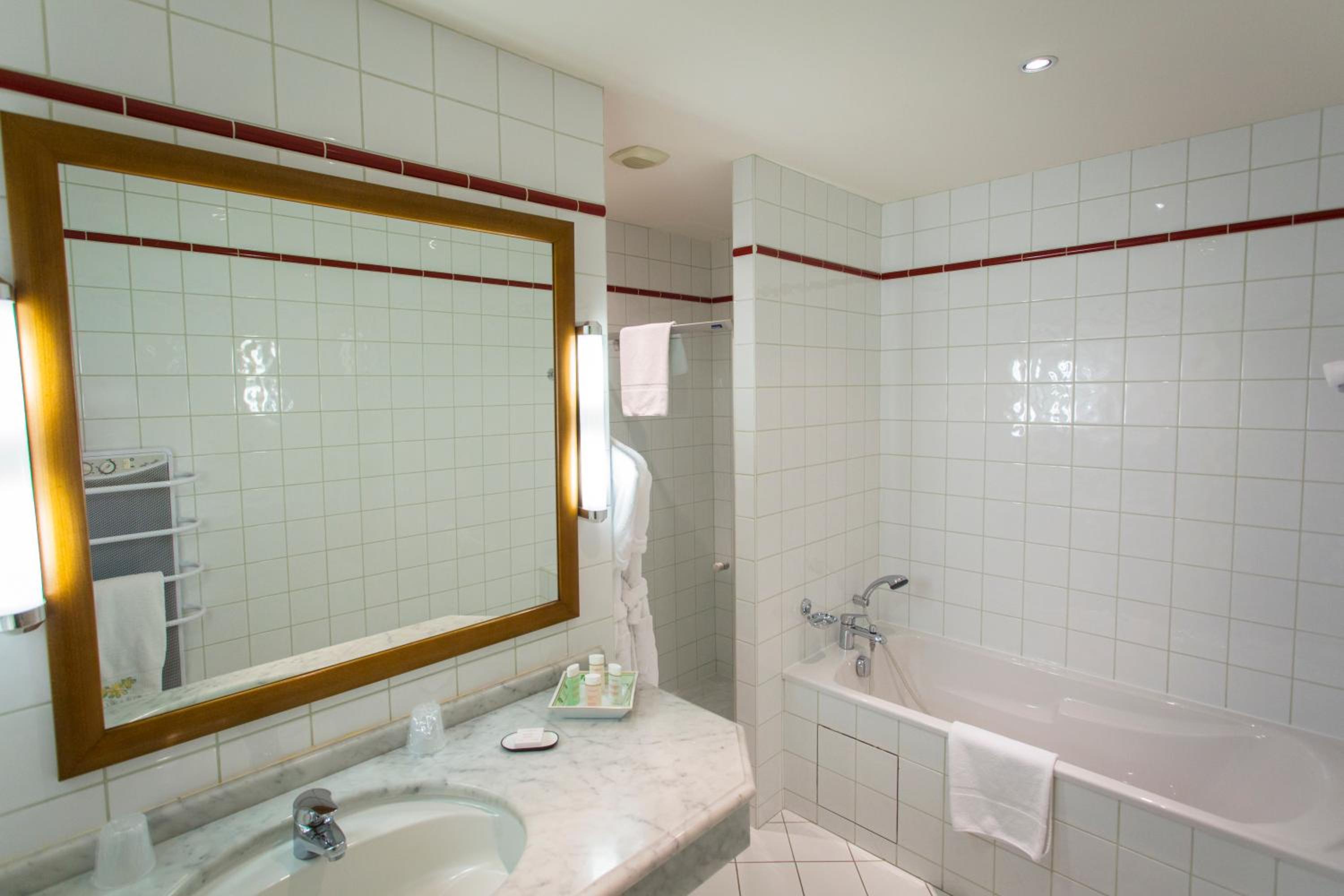 Superior Double Room with Lake View Manoir photo 2