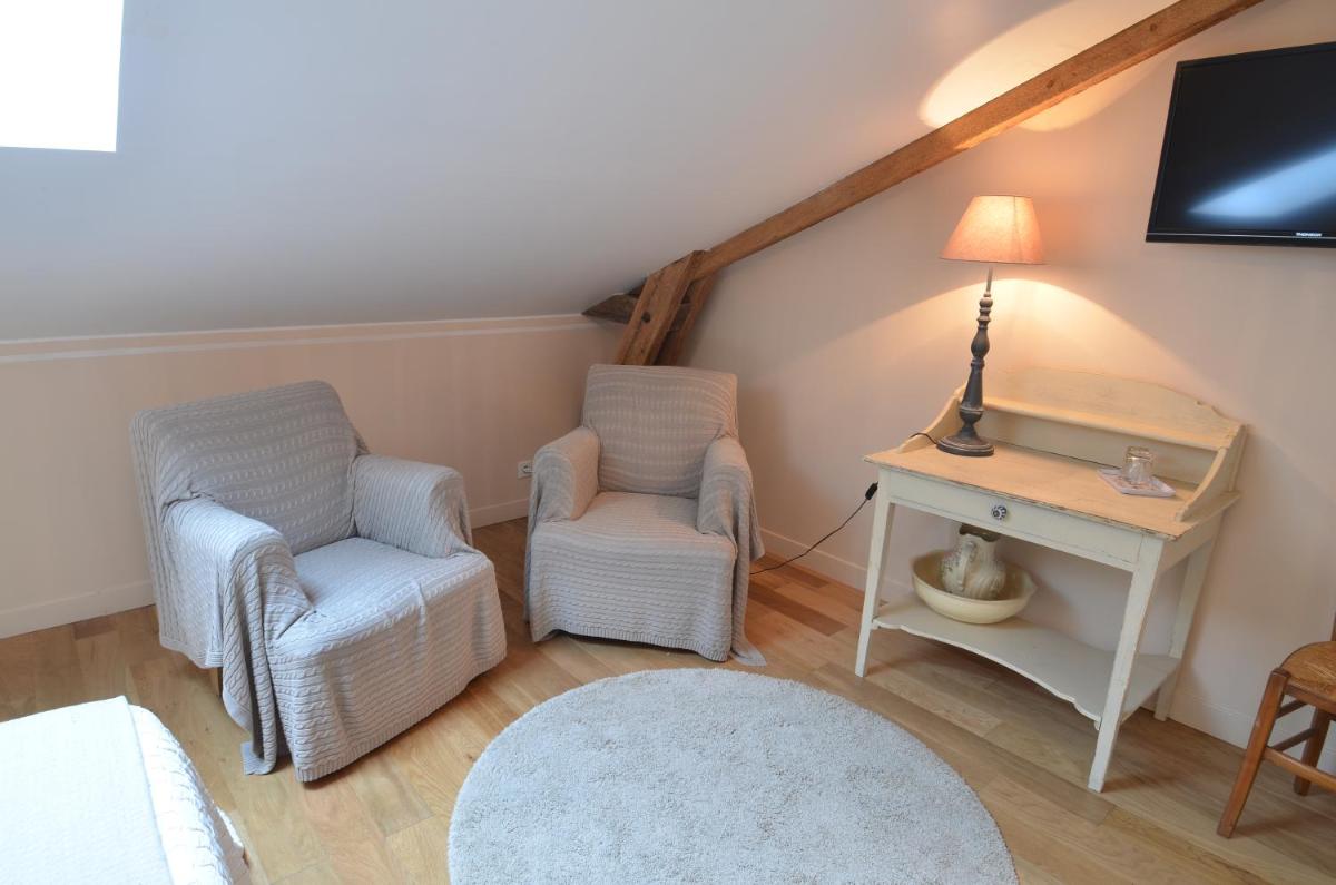 Small Single Room photo 2