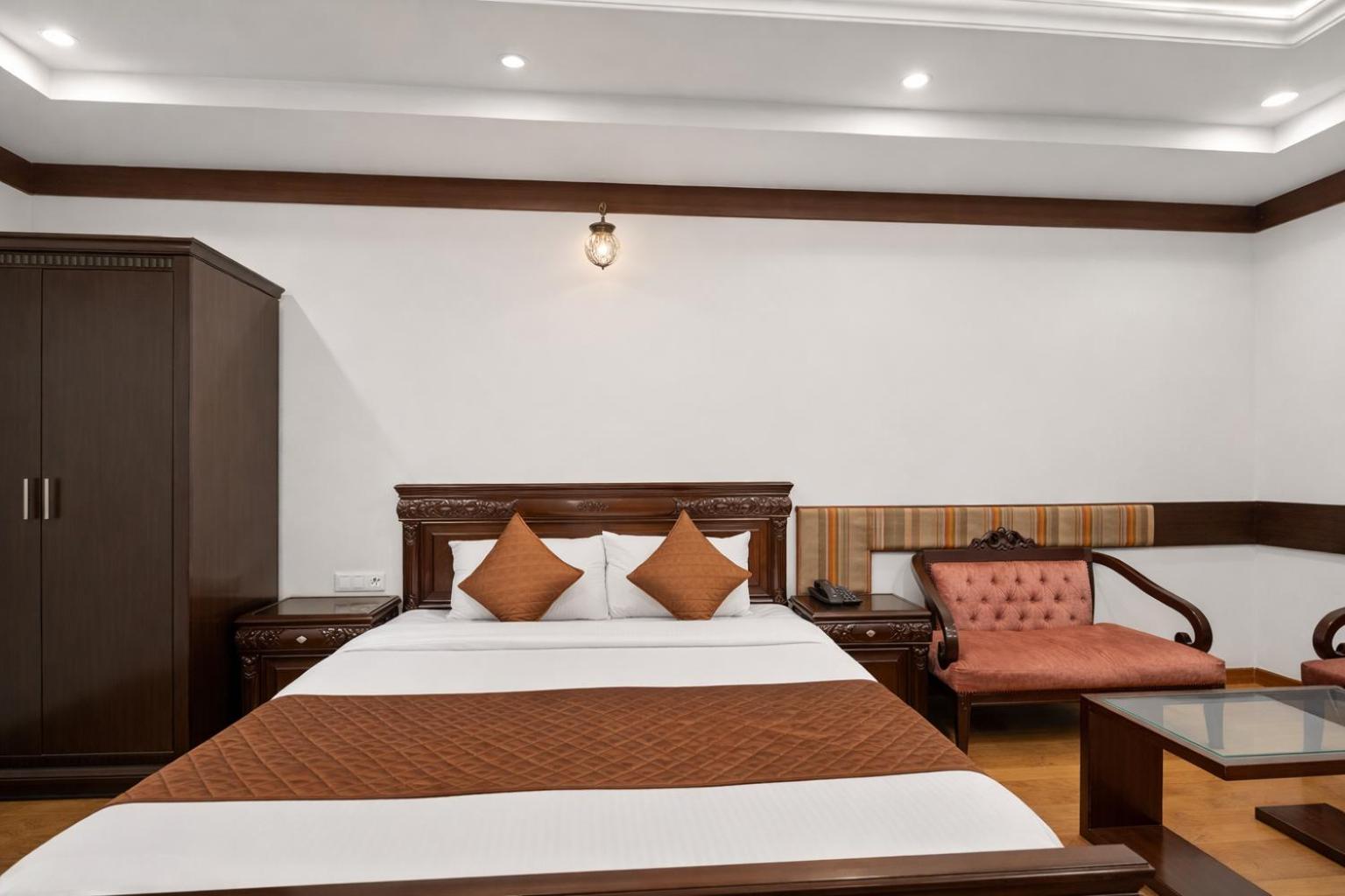 Superior King Room - Photo 6