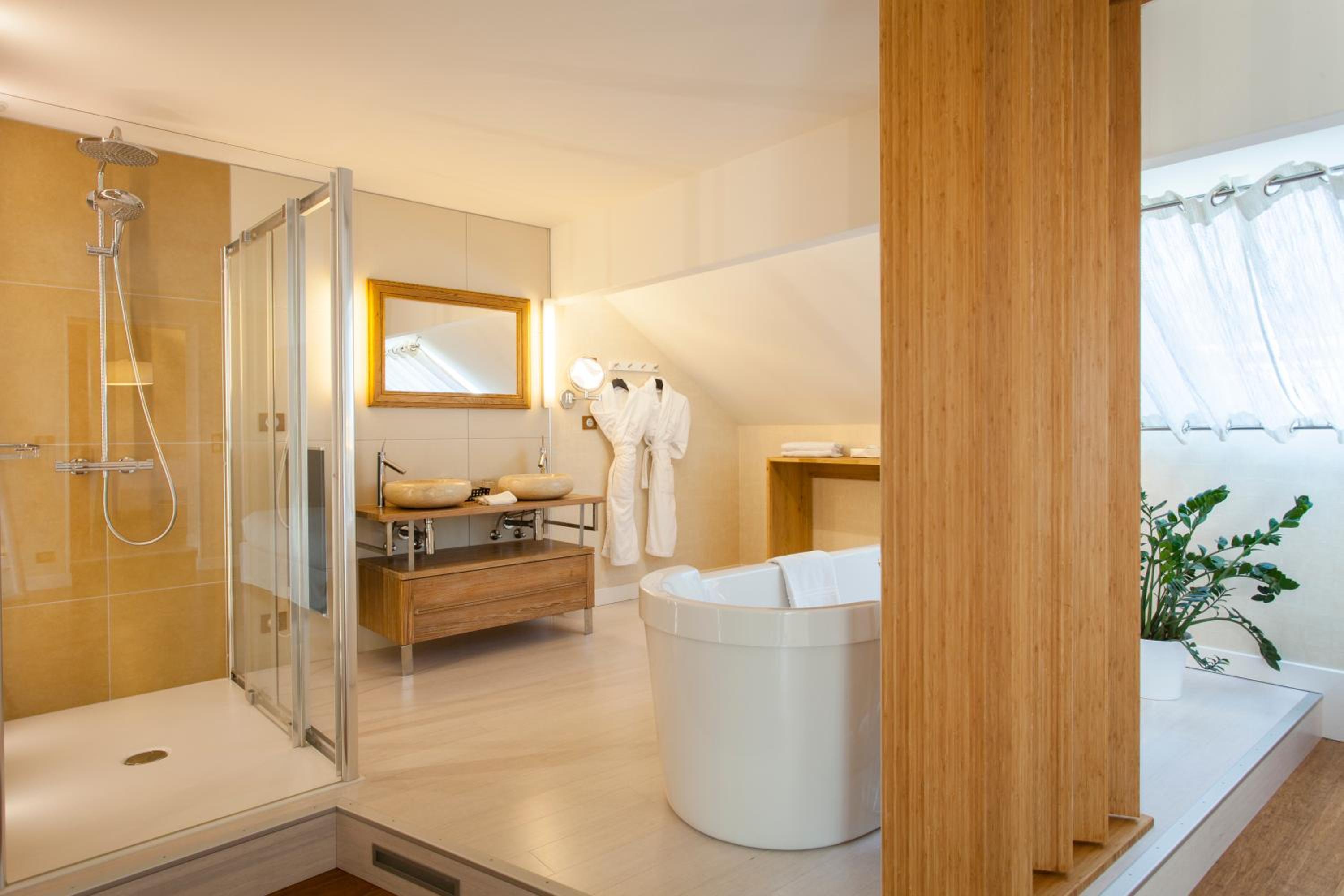 Junior Suite - Photo 11