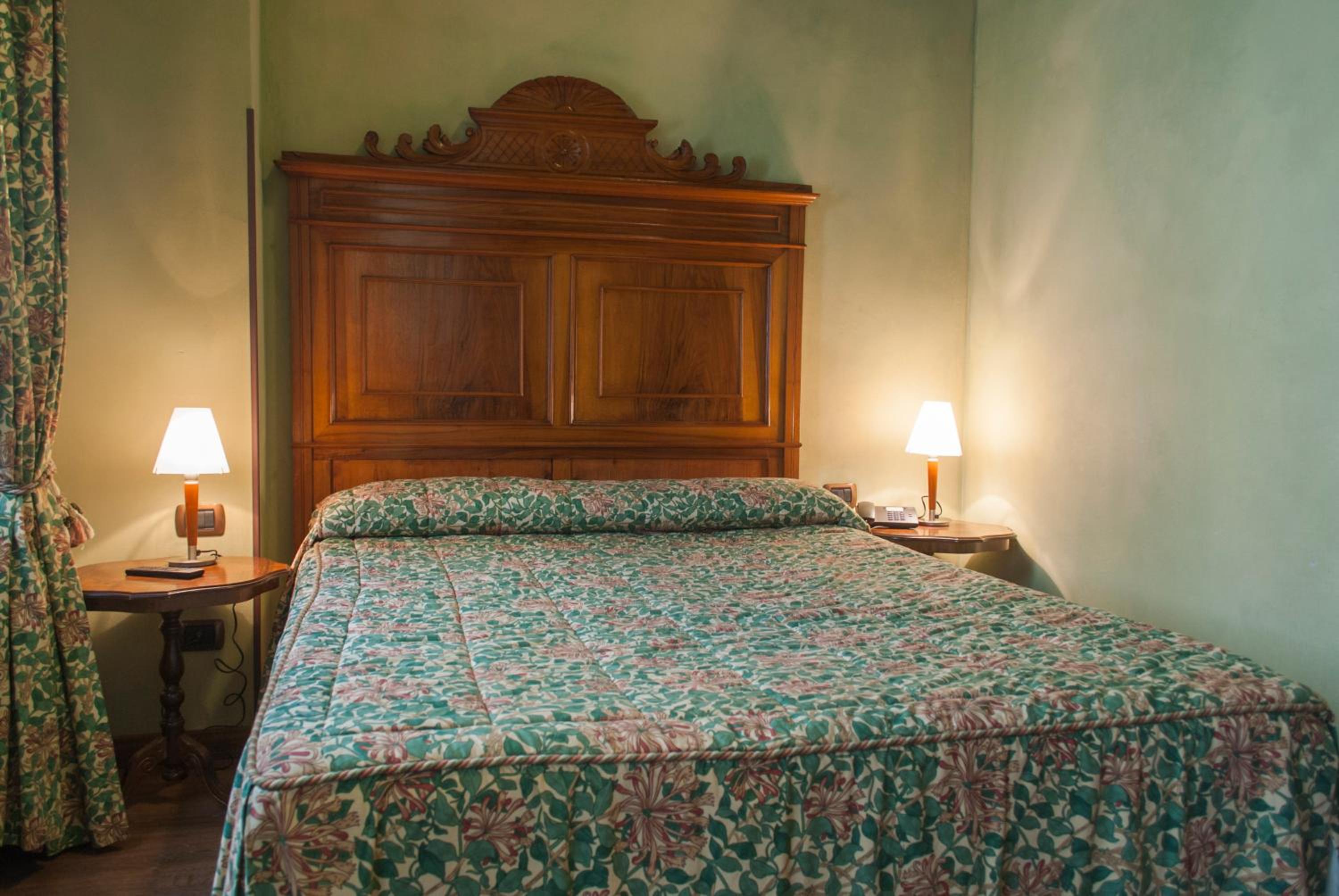 Double Room - Photo 5