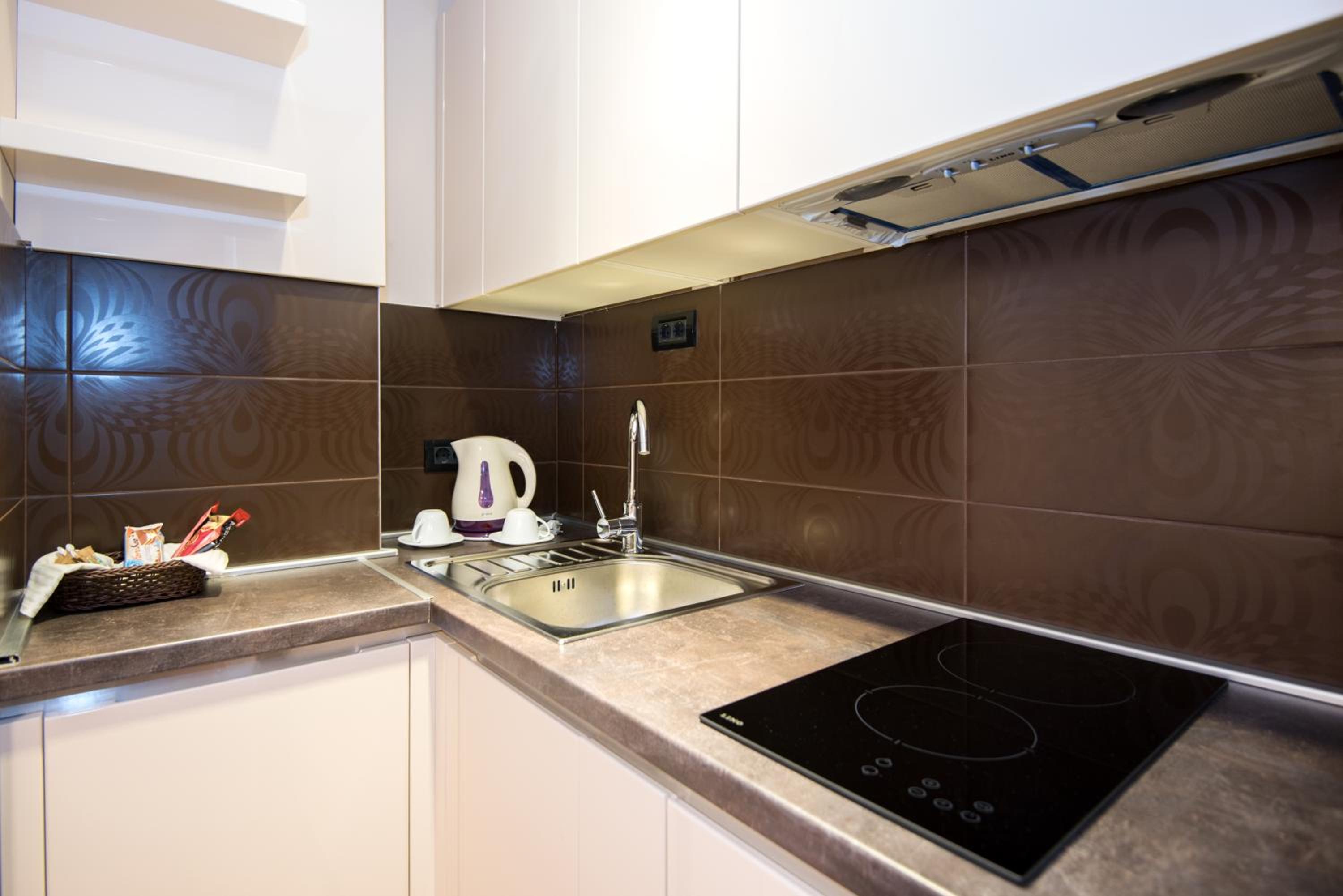 Premier One-Bedroom Apartment - Photo 17
