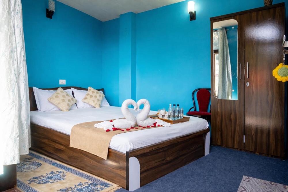 Standard King Room photo 3