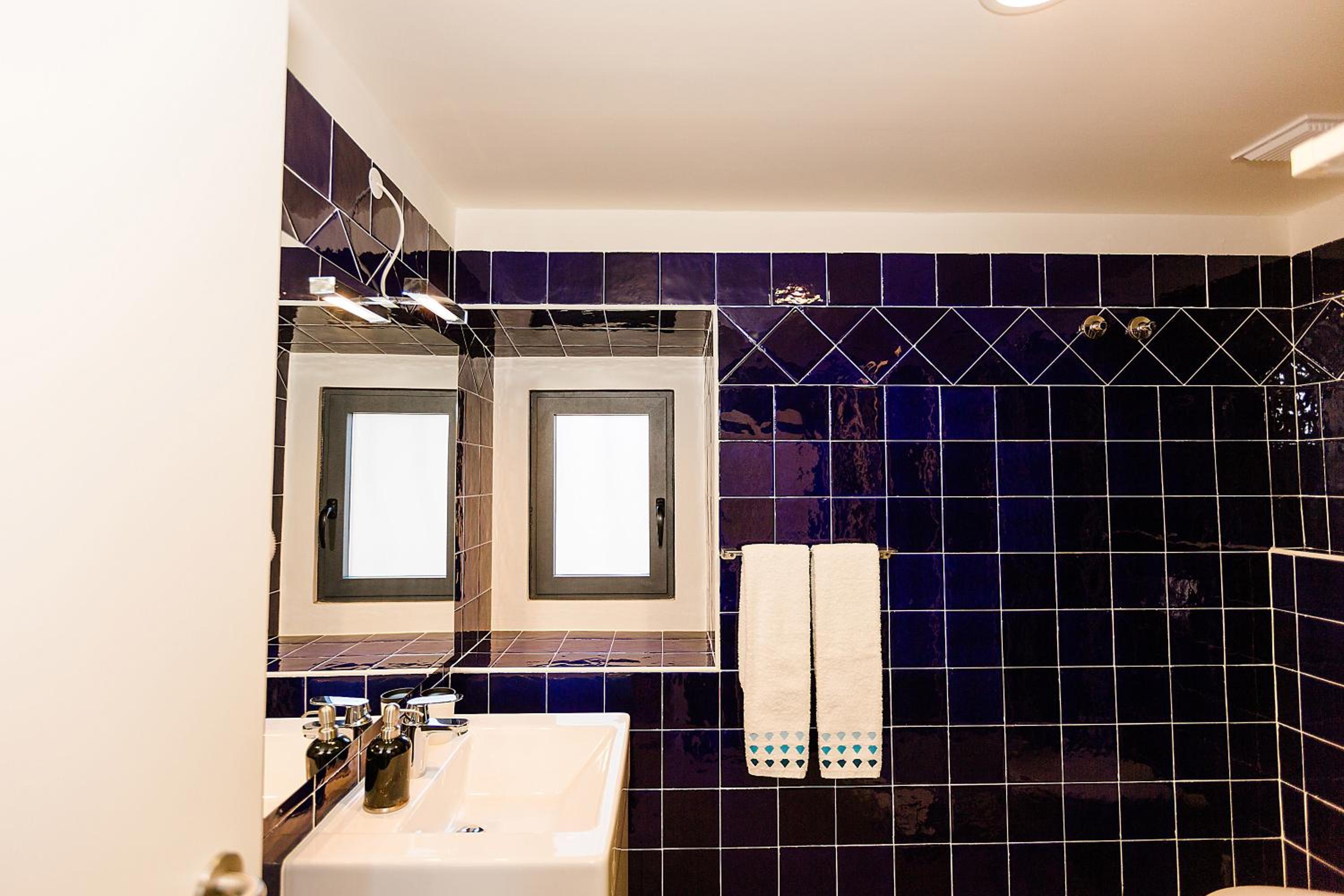 Premium Two-Bedroom Apartment - Photo 15